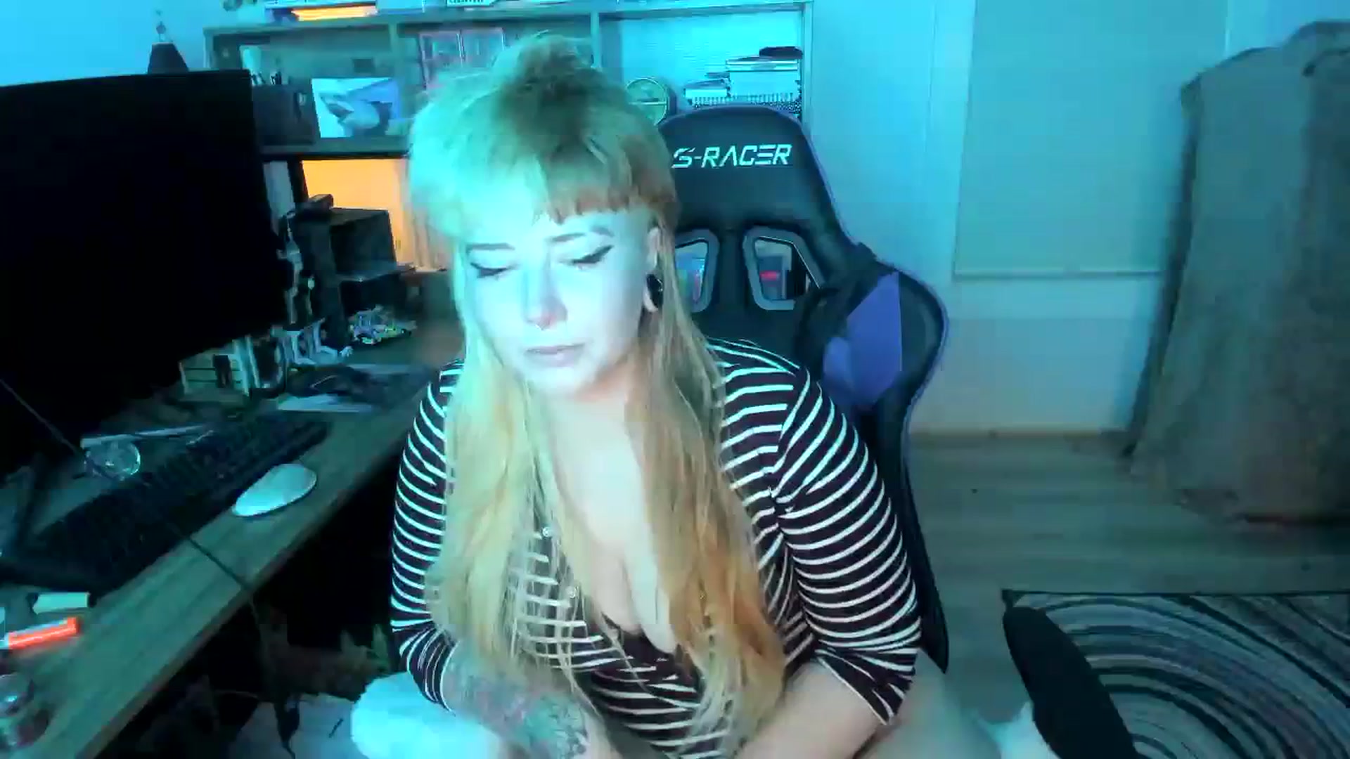 Gallery image thumbnail from SkylarShark's myfreecams stream on, 11/25/2023, 22:24 image 20 of 20