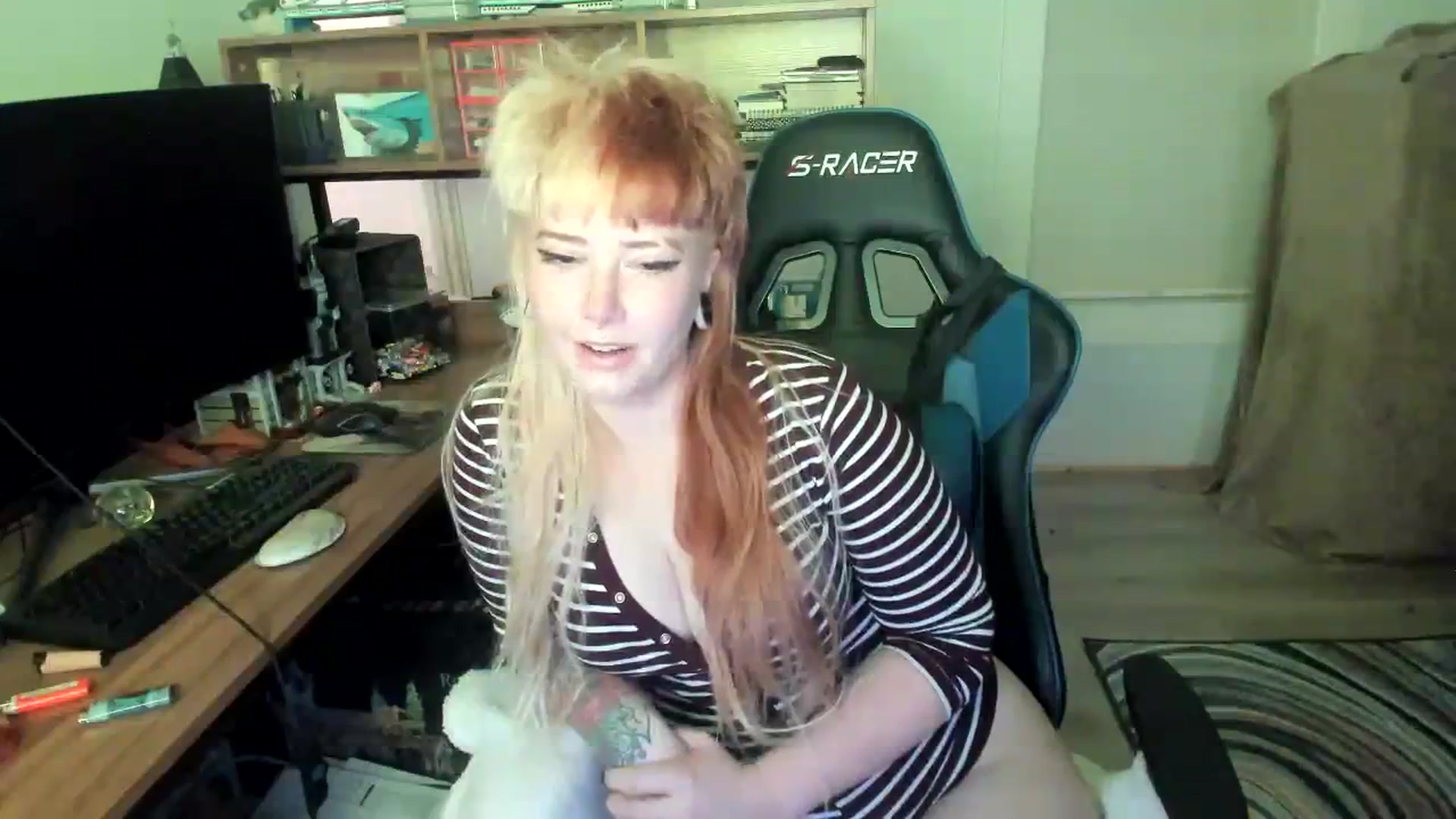 Gallery image thumbnail from SkylarShark's myfreecams stream on, 11/25/2023, 22:24 image 7 of 20