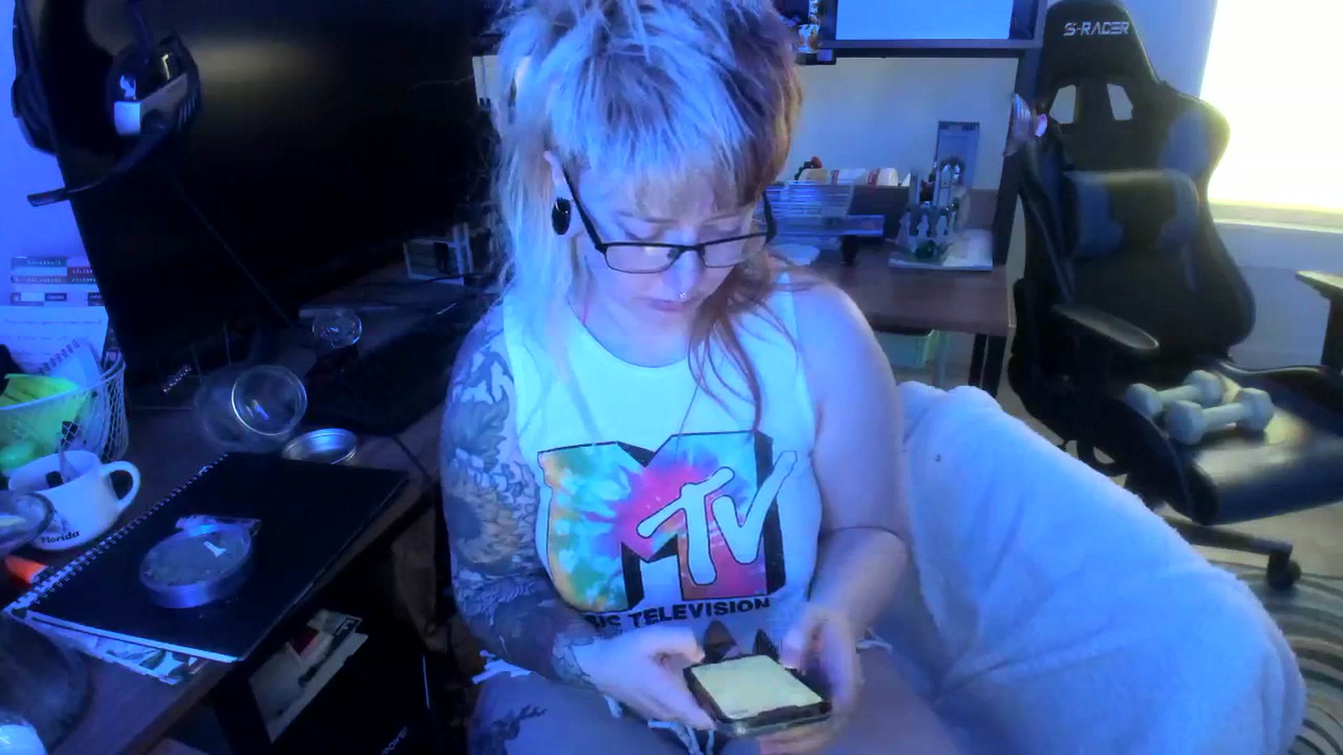 Gallery image thumbnail from SkylarShark's myfreecams stream on, 03/30/2024, 19:26 image 6 of 20