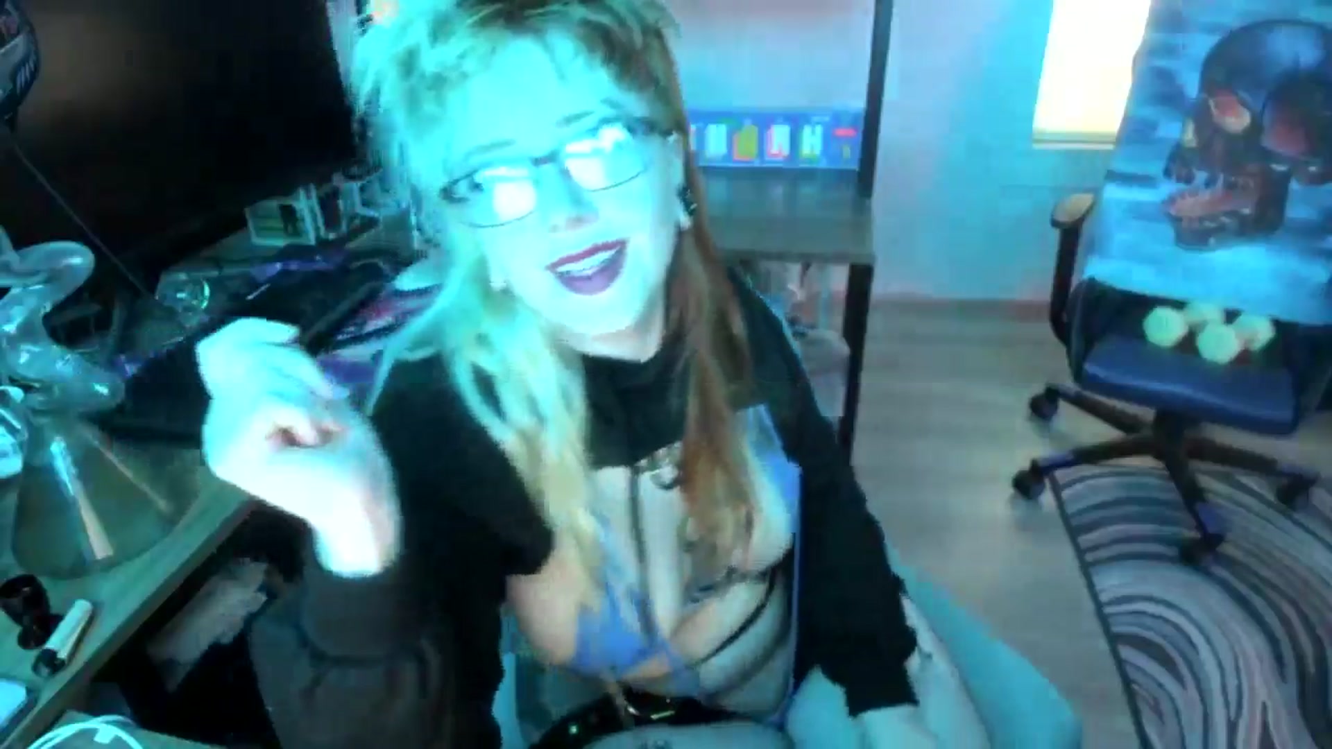 Gallery image thumbnail from SkylarShark's myfreecams stream on, 05/19/2024, 20:52 image 7 of 20