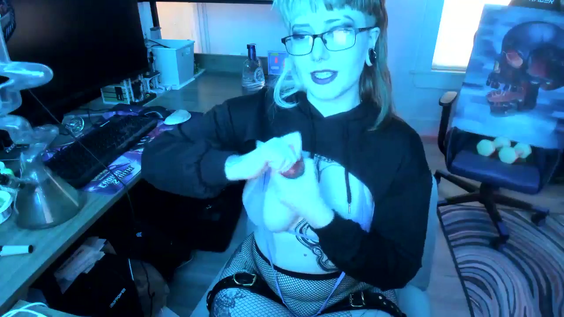 Gallery image thumbnail from SkylarShark's myfreecams stream on, 05/19/2024, 20:52 image 2 of 20