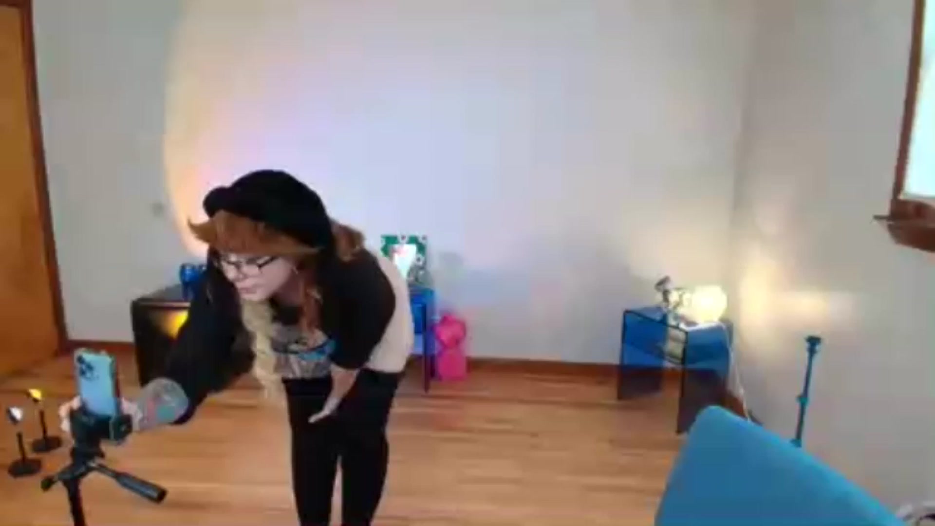 Gallery image thumbnail from SkylarShark's myfreecams stream on, 02/10/2025, 19:01 image 2 of 20