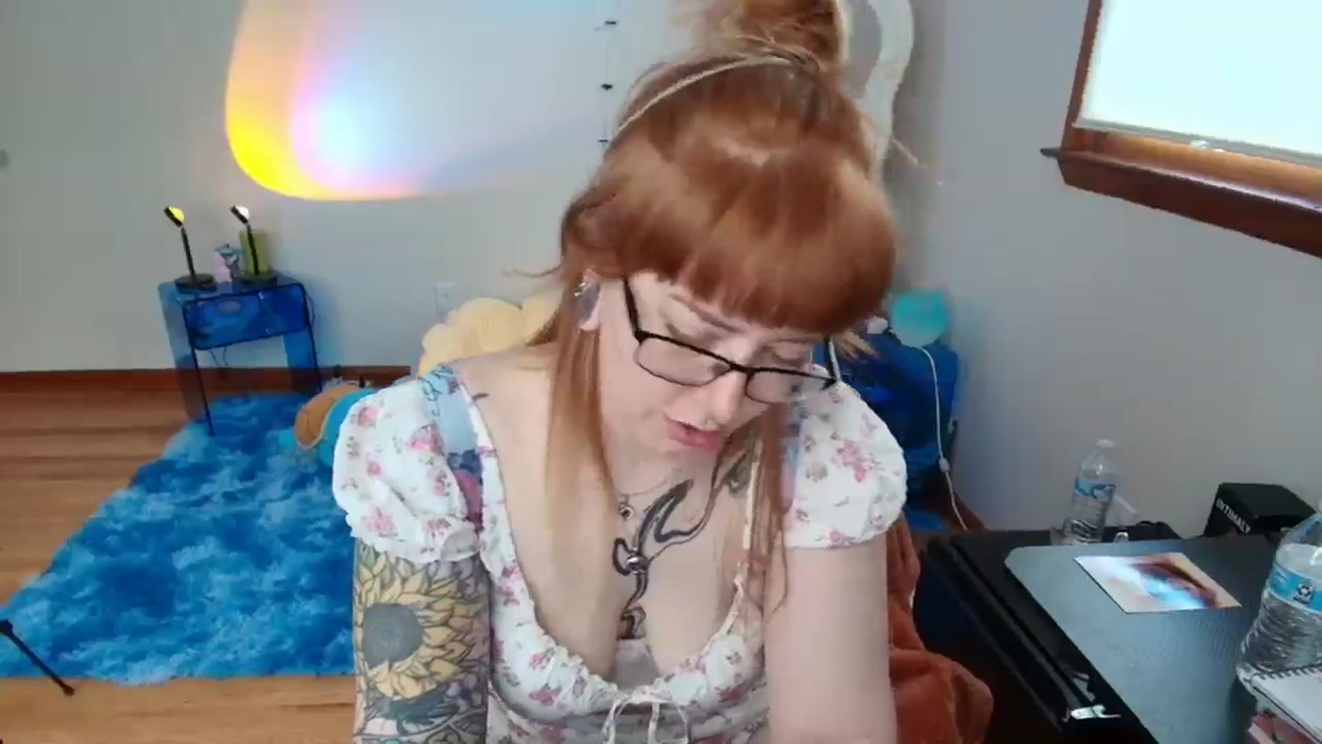 Gallery image thumbnail from SkylarShark's myfreecams stream on, 04/01/2025, 16:01 image 14 of 20