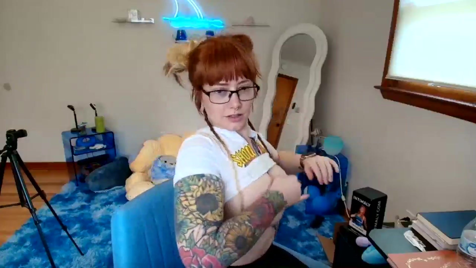 Gallery image thumbnail from SkylarShark's myfreecams stream on, 04/22/2025, 16:13 image 3 of 20