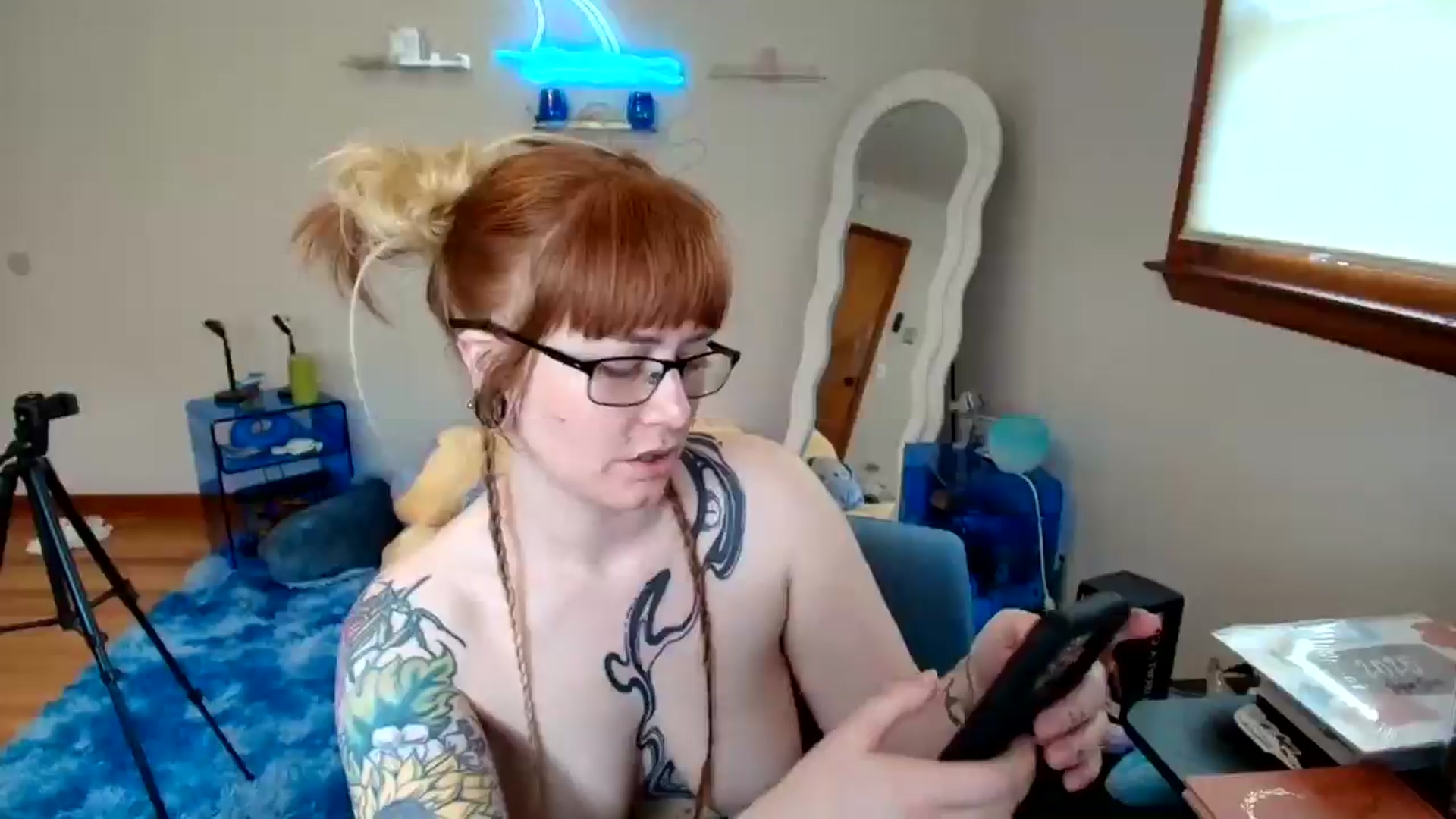 Gallery image thumbnail from SkylarShark's myfreecams stream on, 04/22/2025, 16:13 image 11 of 20