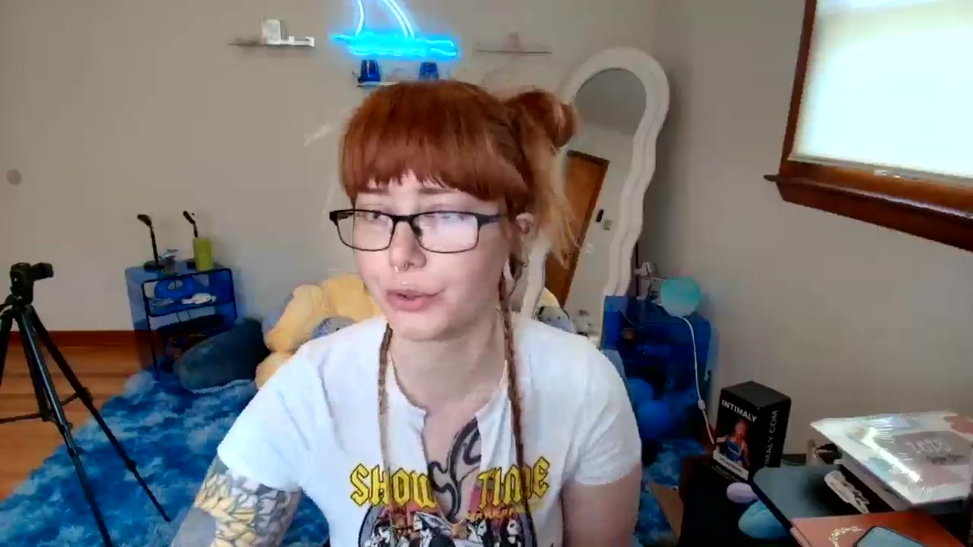 Gallery image thumbnail from SkylarShark's myfreecams stream on, 04/22/2025, 16:13 image 8 of 20