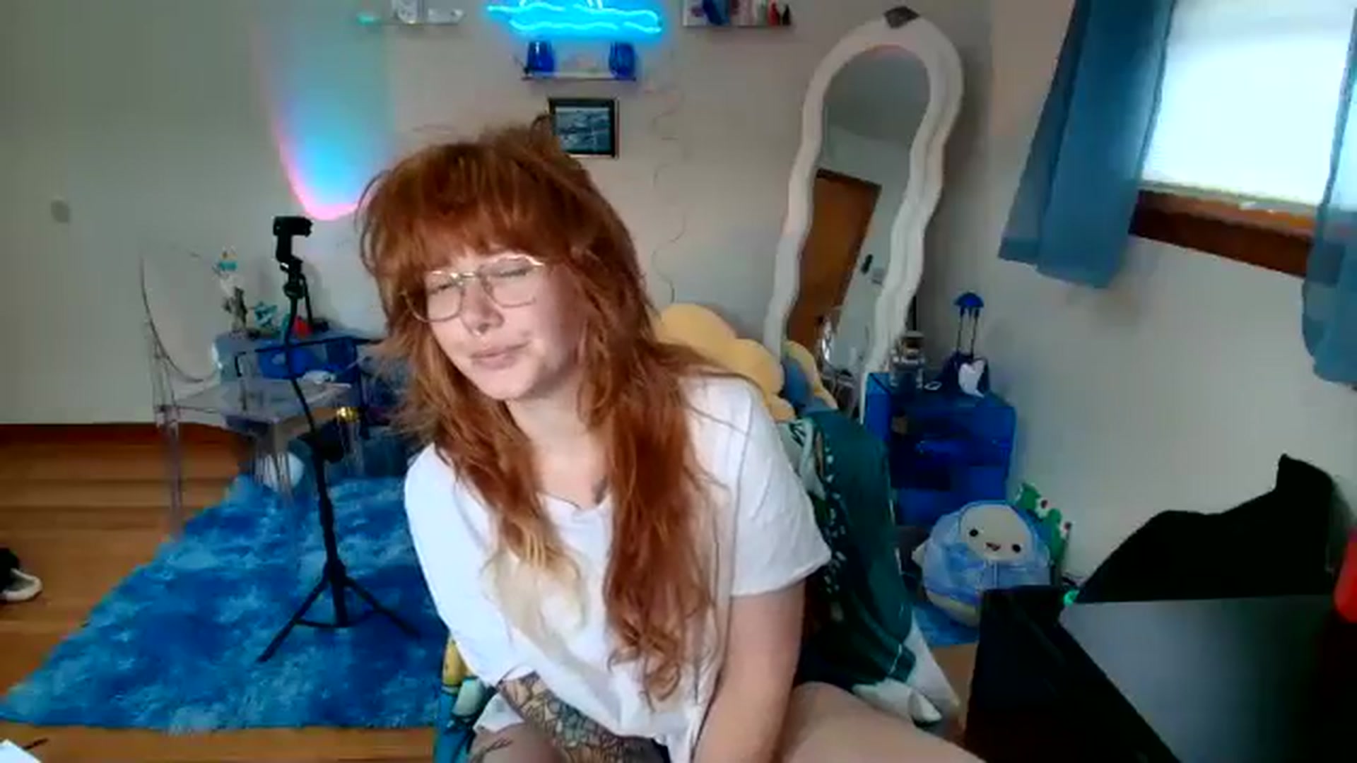 Gallery image thumbnail from SkylarShark's myfreecams stream on, 11/11/2025, 16:13 image 17 of 20