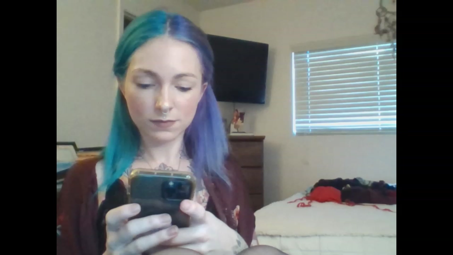 Gallery image thumbnail from SkylerGreigh's myfreecams stream on, 01/26/2023, 15:10 image 7 of 20