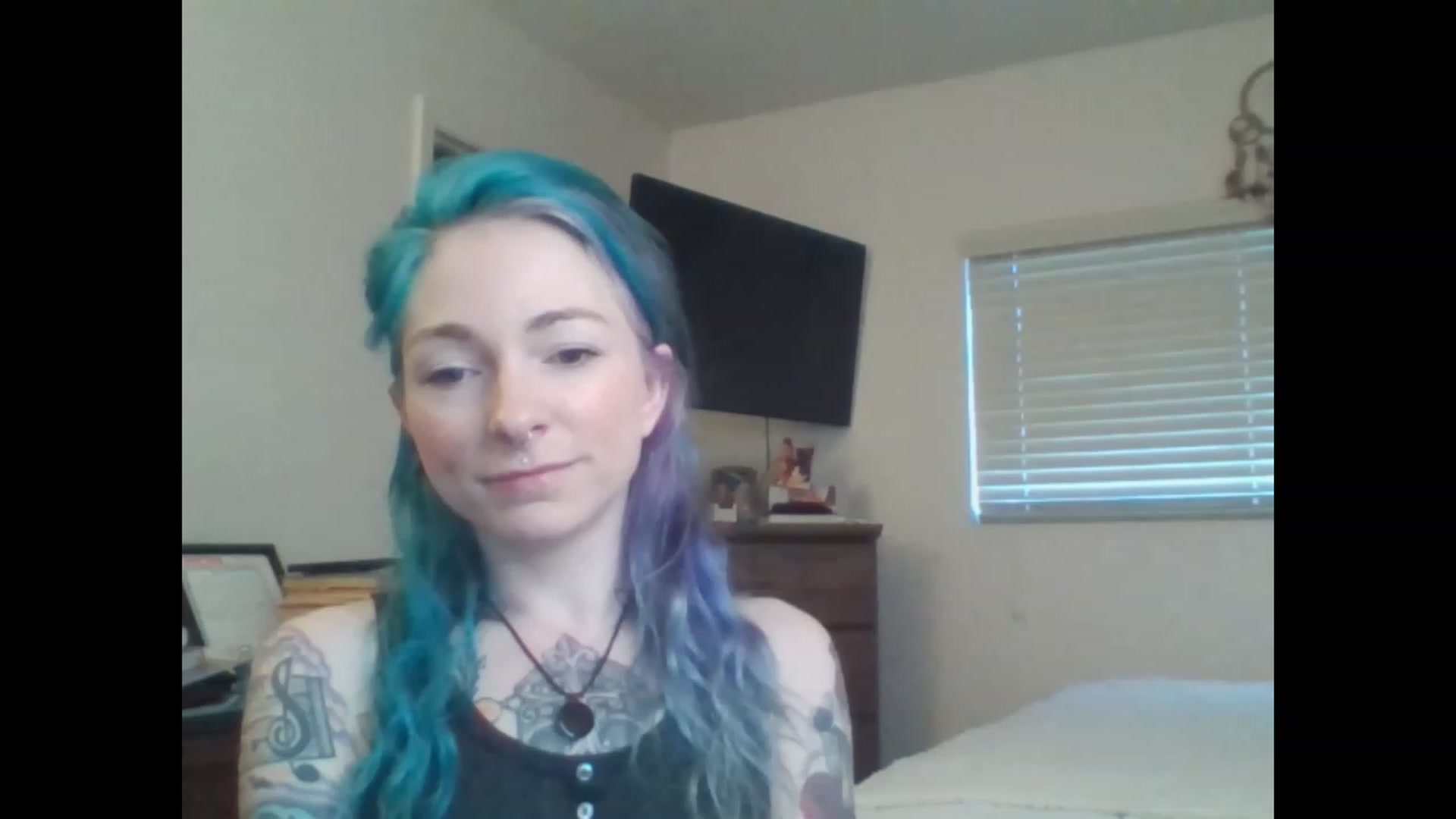 Gallery image thumbnail from SkylerGreigh's myfreecams stream on, 02/03/2023, 13:40 image 3 of 20