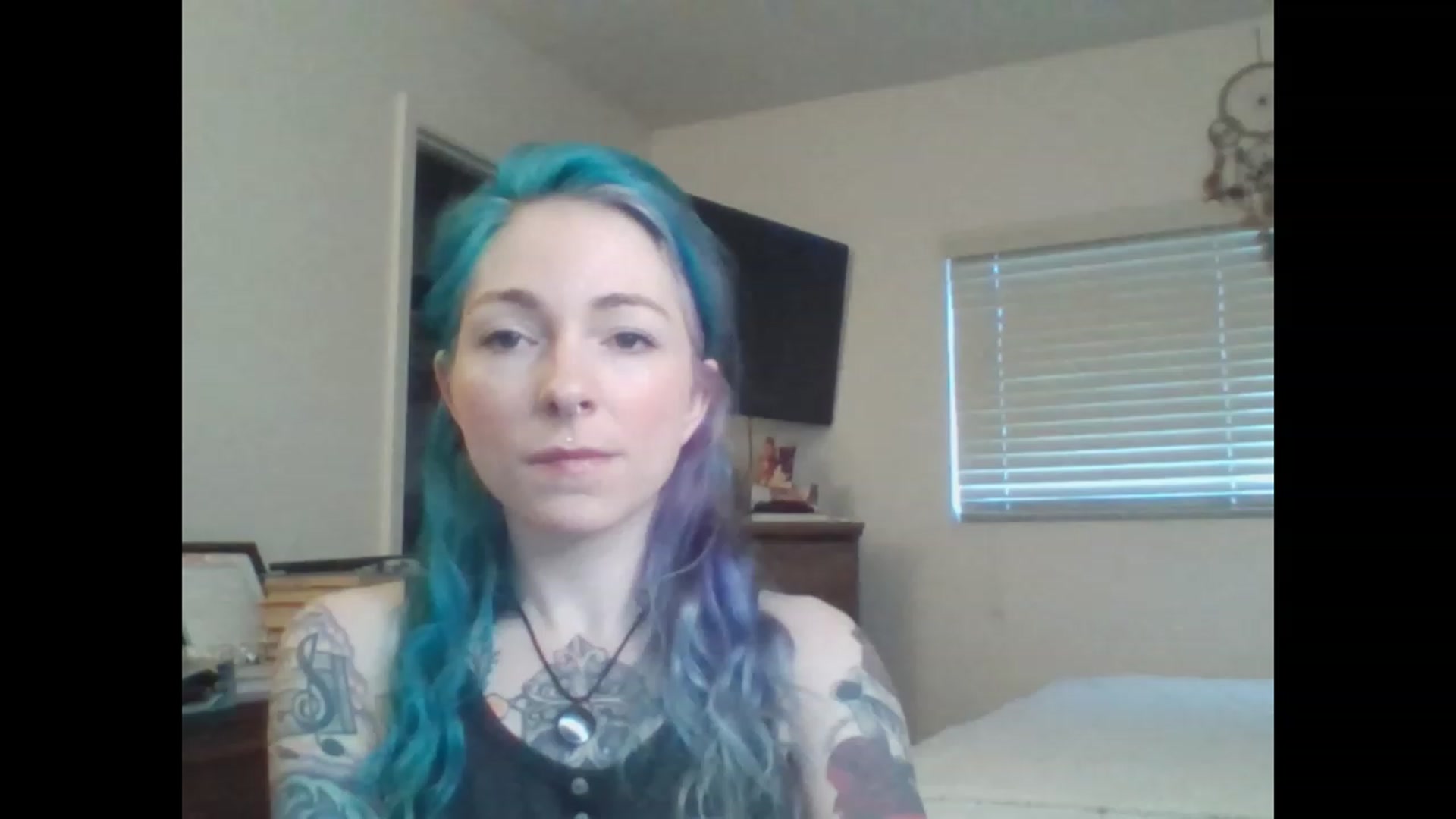 Gallery image thumbnail from SkylerGreigh's myfreecams stream on, 02/03/2023, 13:40 image 4 of 20