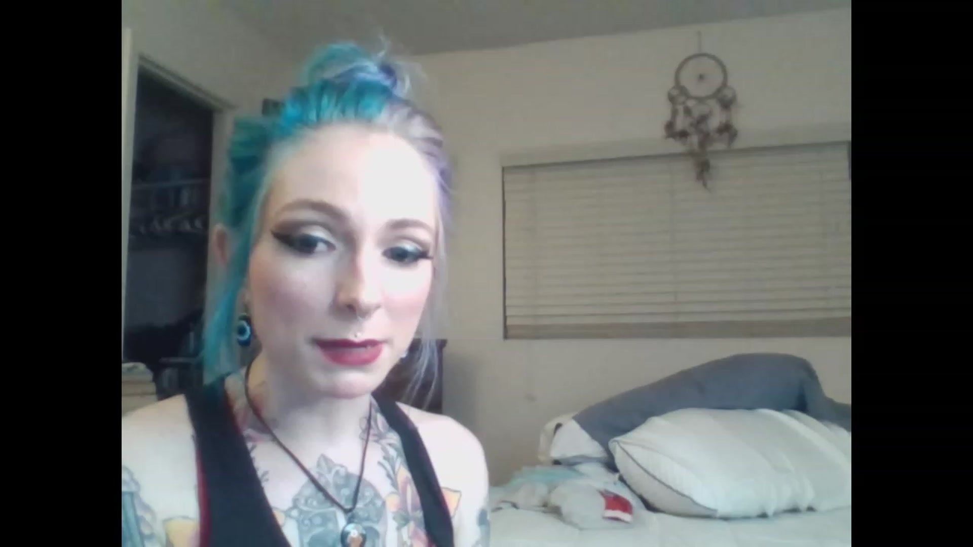 Gallery image thumbnail from SkylerGreigh's myfreecams stream on, 02/06/2023, 08:11 image 16 of 20