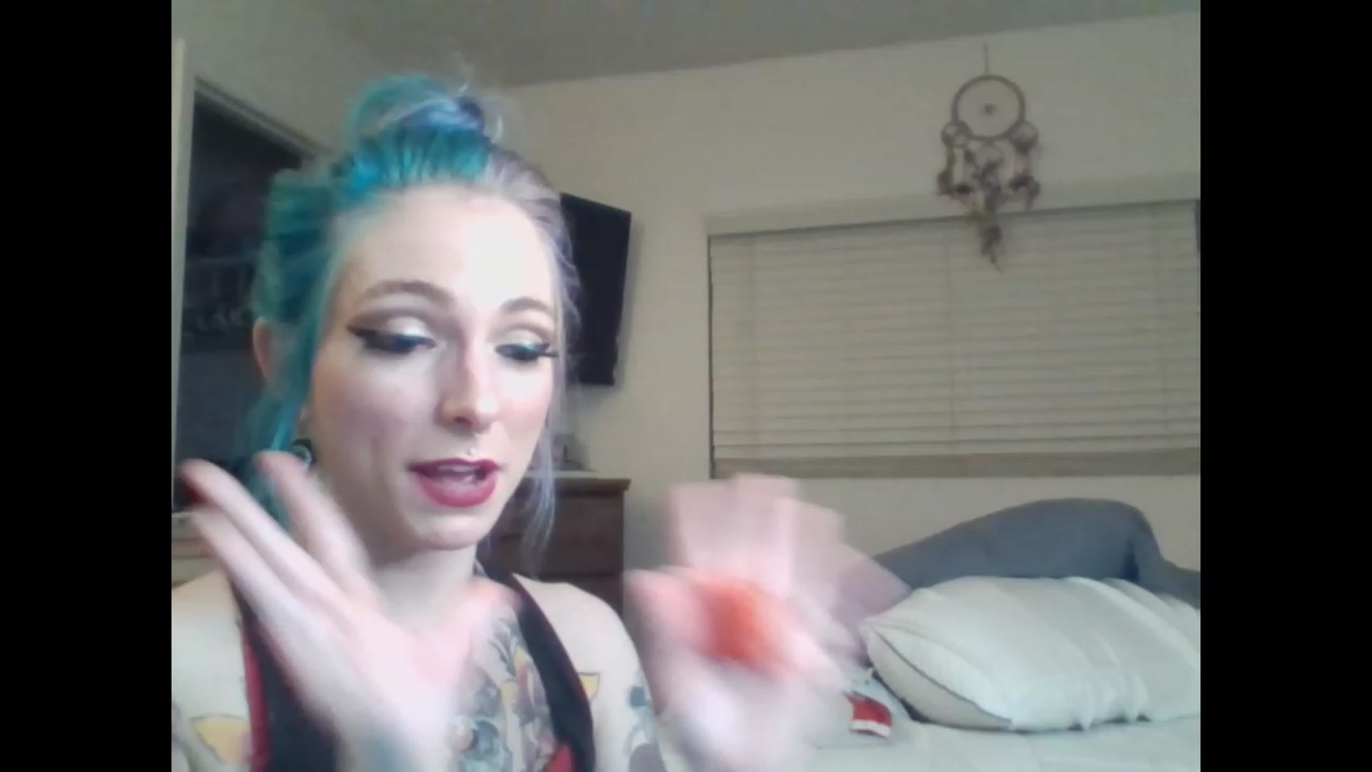 Gallery image thumbnail from SkylerGreigh's myfreecams stream on, 02/06/2023, 08:11 image 18 of 20