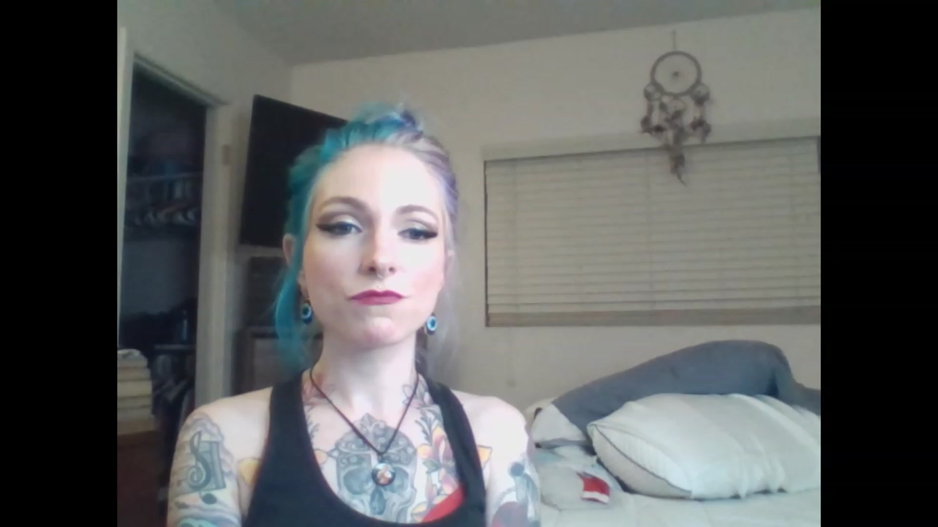Gallery image thumbnail from SkylerGreigh's myfreecams stream on, 02/06/2023, 08:11 image 13 of 20