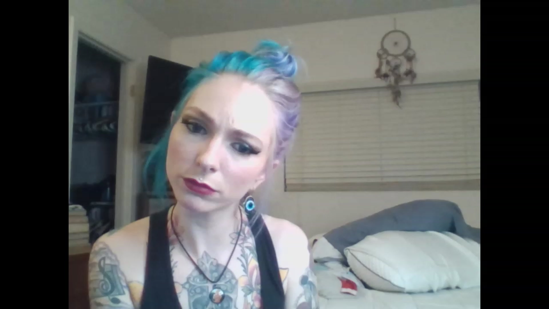 Gallery image thumbnail from SkylerGreigh's myfreecams stream on, 02/06/2023, 08:11 image 10 of 20