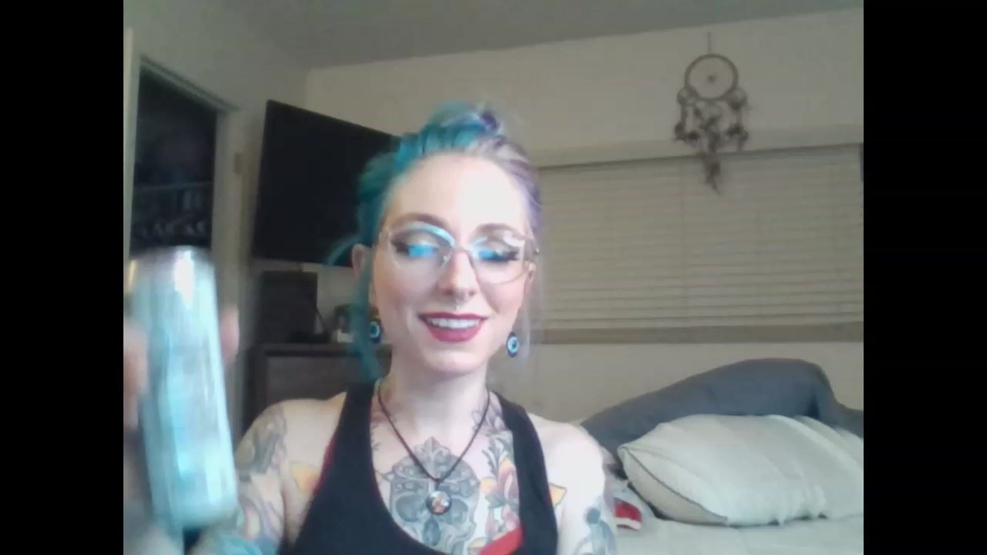 Gallery image thumbnail from SkylerGreigh's myfreecams stream on, 02/06/2023, 08:11 image 19 of 20
