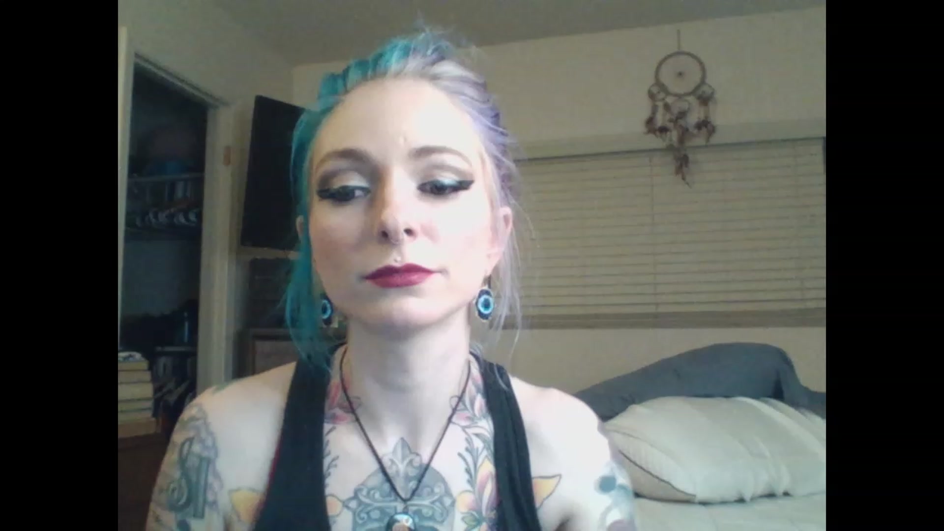 Gallery image thumbnail from SkylerGreigh's myfreecams stream on, 02/06/2023, 08:11 image 12 of 20