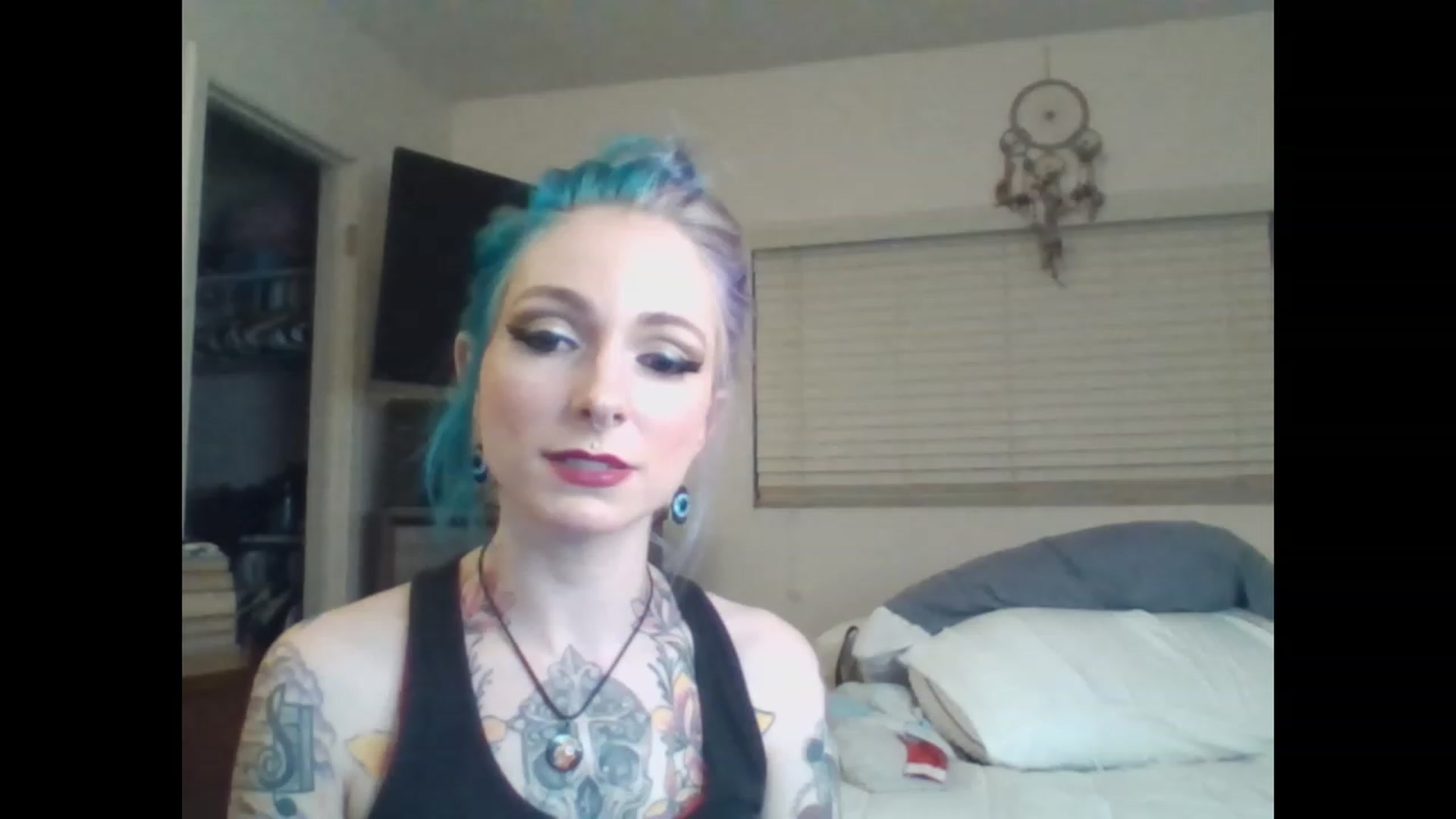 Gallery image thumbnail from SkylerGreigh's myfreecams stream on, 02/06/2023, 08:11 image 4 of 20