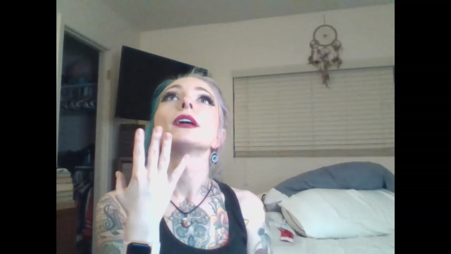 Gallery image thumbnail from SkylerGreigh's myfreecams stream on, 02/06/2023, 08:11 image 6 of 20