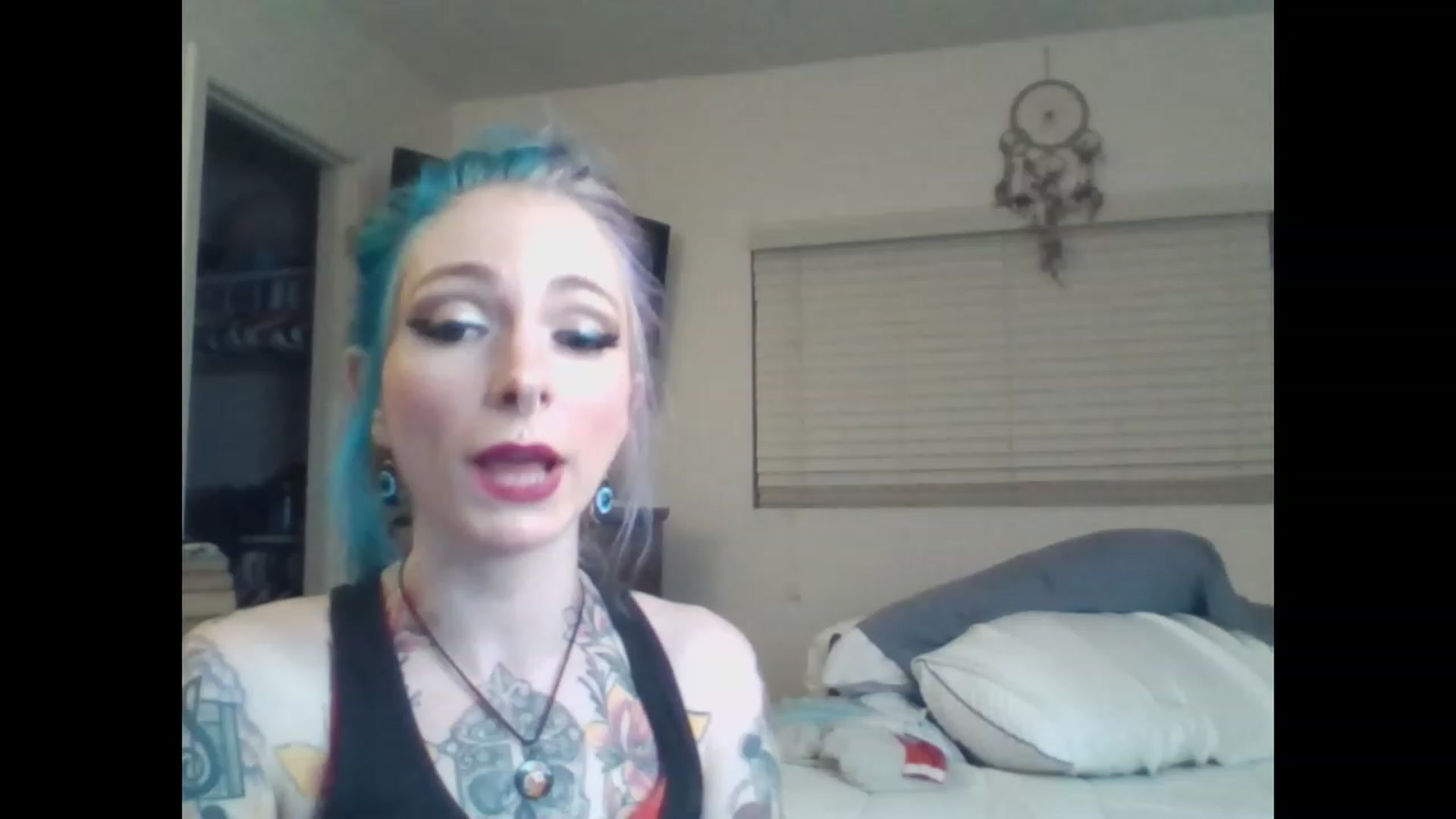 Gallery image thumbnail from SkylerGreigh's myfreecams stream on, 02/06/2023, 08:11 image 14 of 20