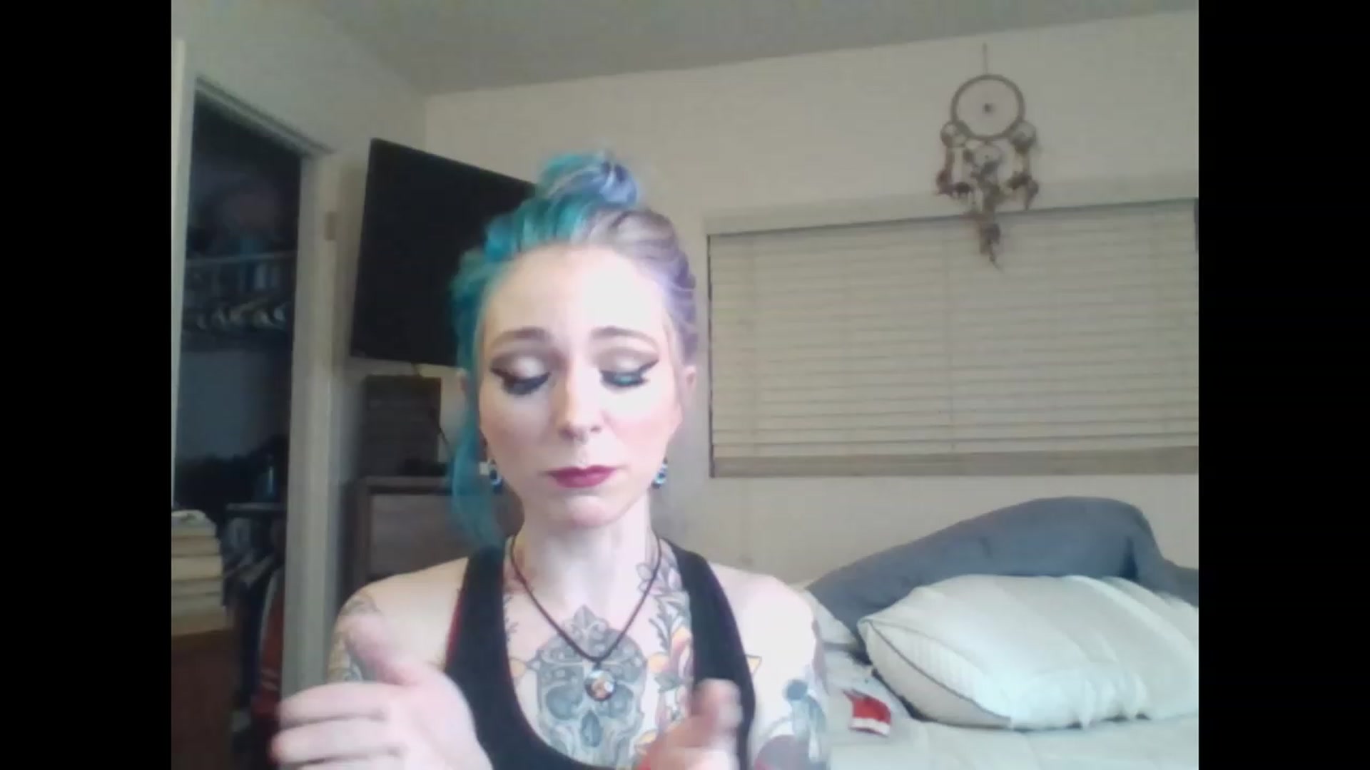 Gallery image thumbnail from SkylerGreigh's myfreecams stream on, 02/06/2023, 08:11 image 9 of 20