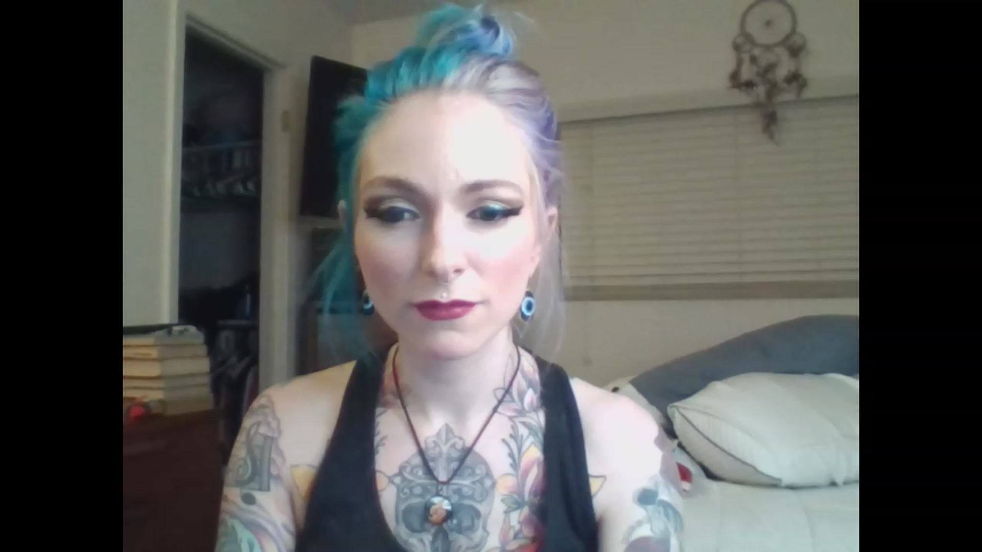 Gallery image thumbnail from SkylerGreigh's myfreecams stream on, 02/06/2023, 08:31 image 6 of 20