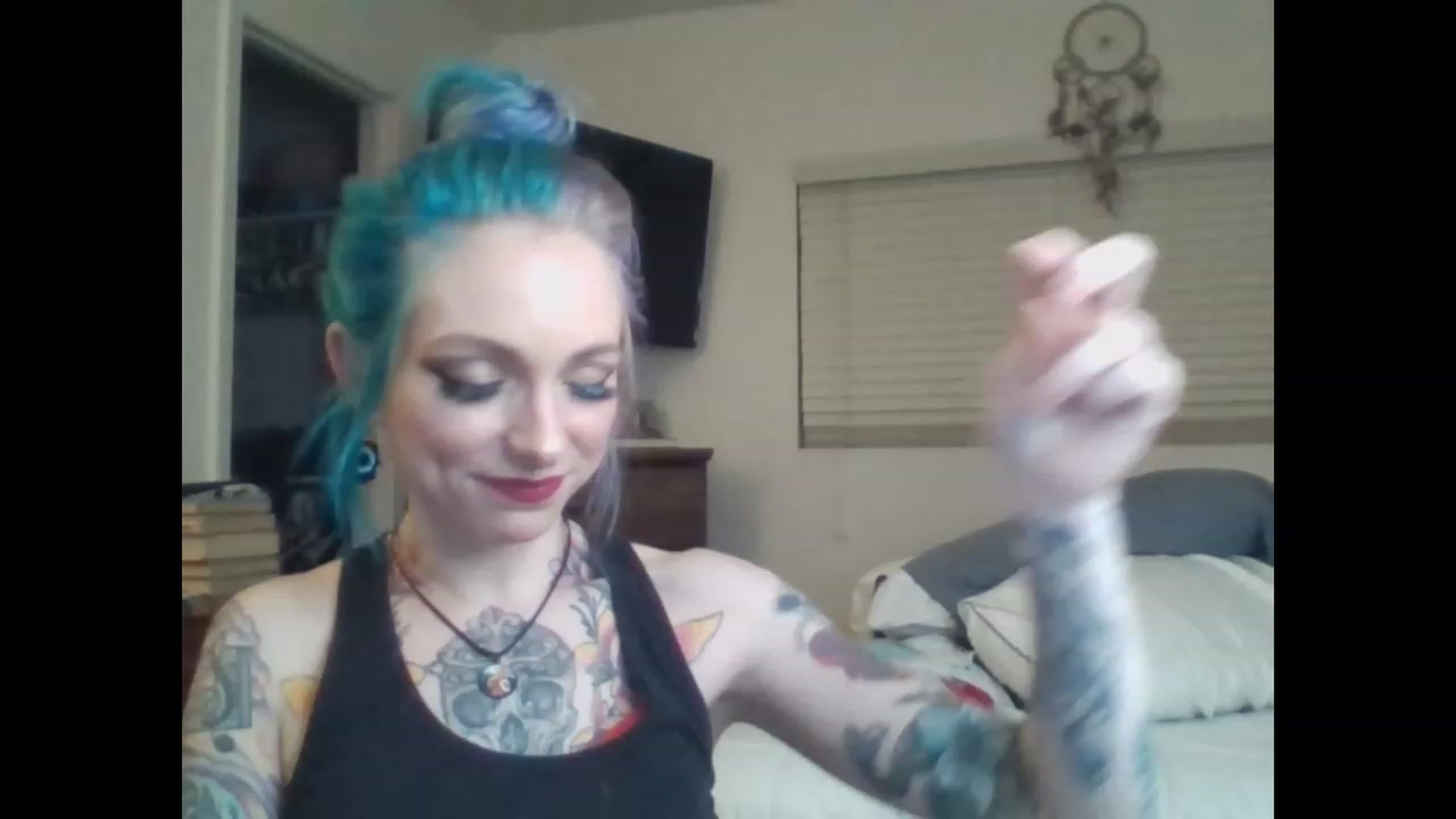 Gallery image thumbnail from SkylerGreigh's myfreecams stream on, 02/06/2023, 08:31 image 8 of 20