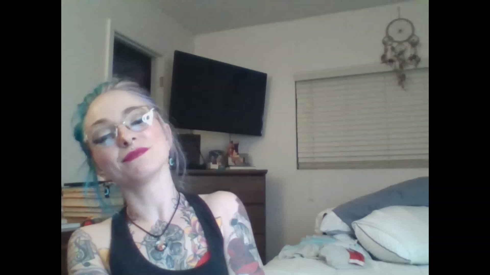 Gallery image thumbnail from SkylerGreigh's myfreecams stream on, 02/06/2023, 08:31 image 3 of 20