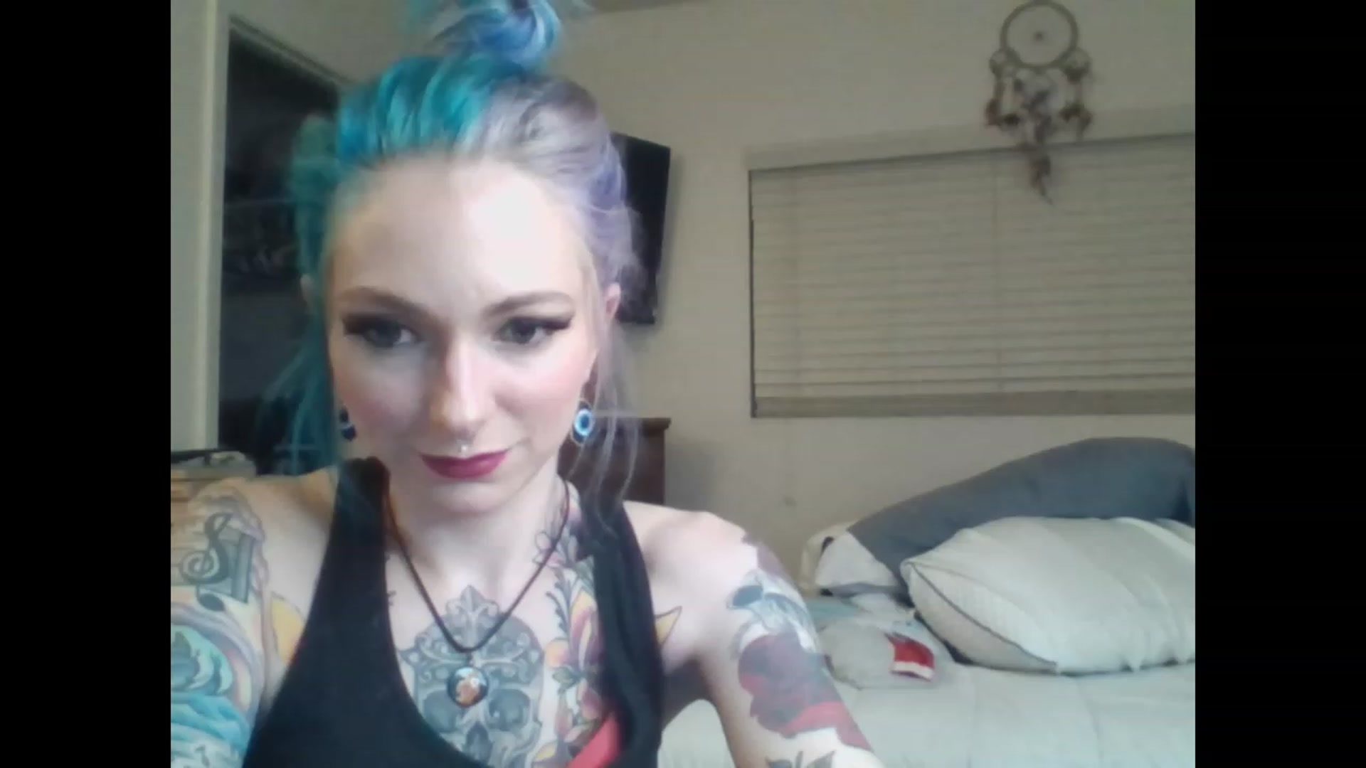 Gallery image thumbnail from SkylerGreigh's myfreecams stream on, 02/06/2023, 08:31 image 10 of 20