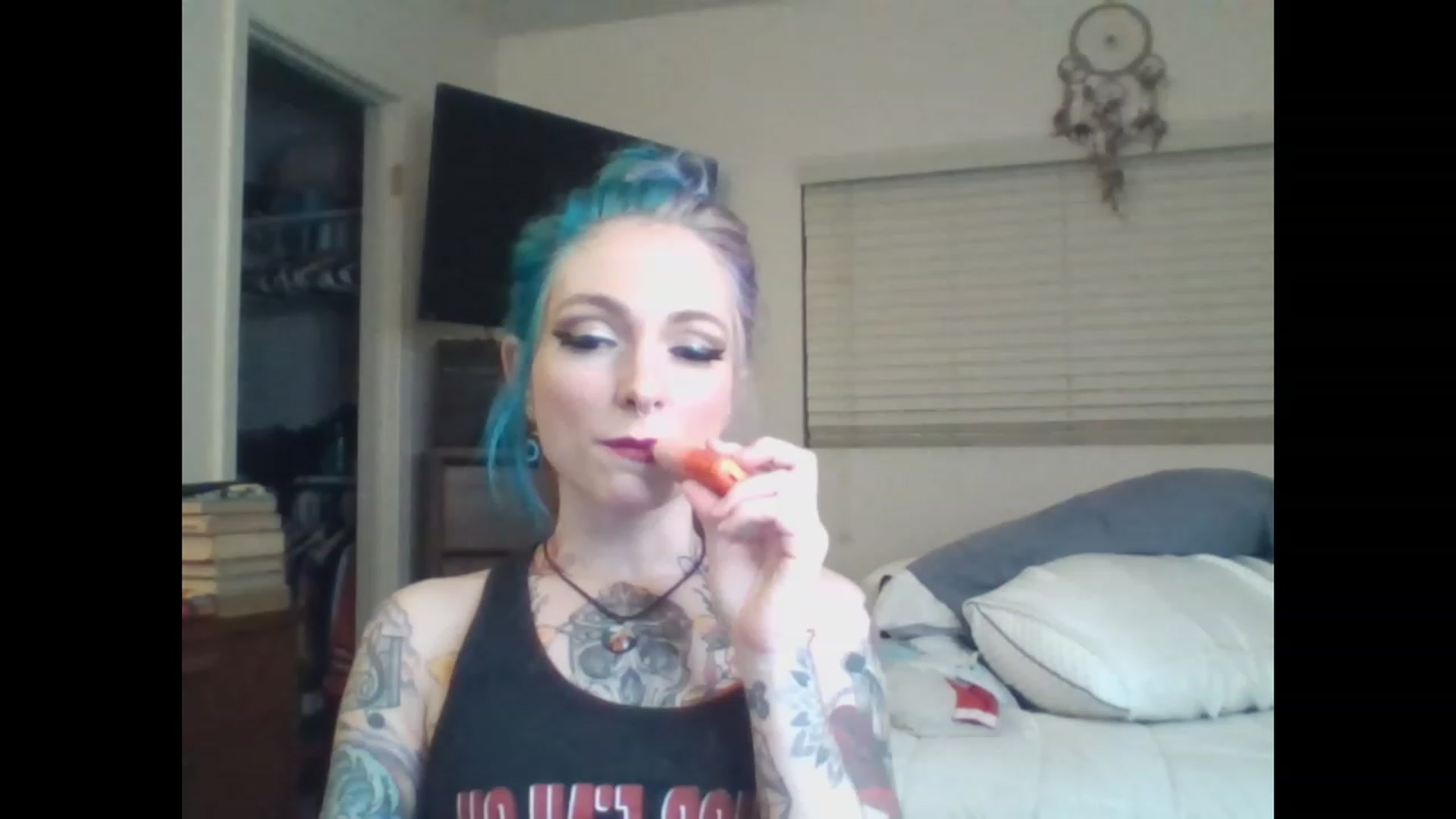 Gallery image thumbnail from SkylerGreigh's myfreecams stream on, 02/06/2023, 08:31 image 12 of 20
