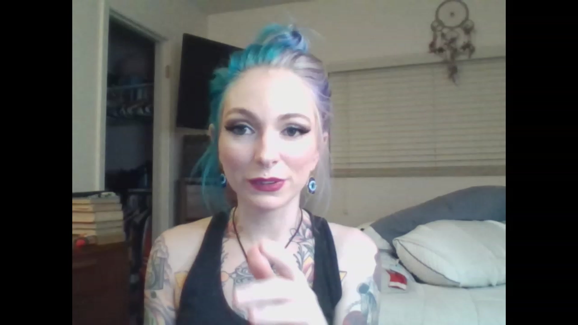 Gallery image thumbnail from SkylerGreigh's myfreecams stream on, 02/06/2023, 08:31 image 7 of 20