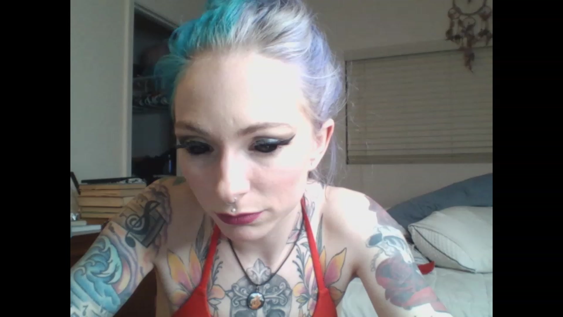Gallery image thumbnail from SkylerGreigh's myfreecams stream on, 02/06/2023, 10:15 image 9 of 20