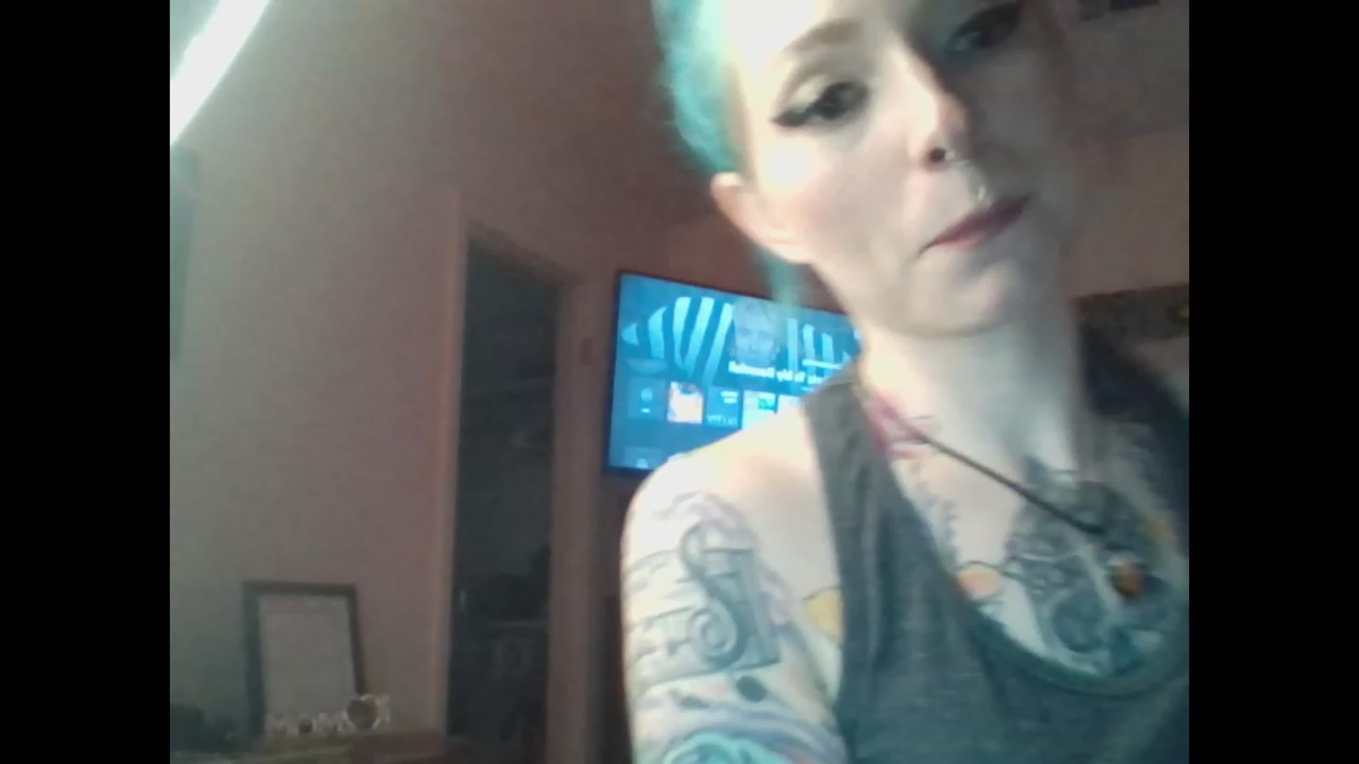 Gallery image thumbnail from SkylerGreigh's myfreecams stream on, 03/01/2023, 11:11 image 12 of 20
