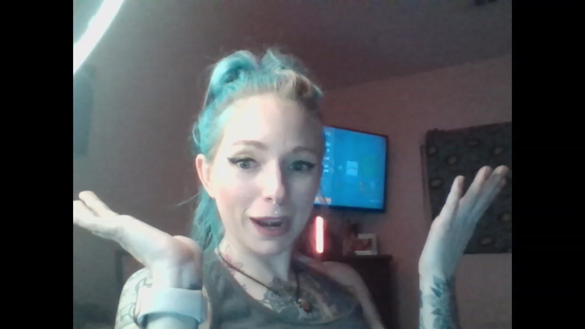 Gallery image thumbnail from SkylerGreigh's myfreecams stream on, 03/01/2023, 11:11 image 8 of 20