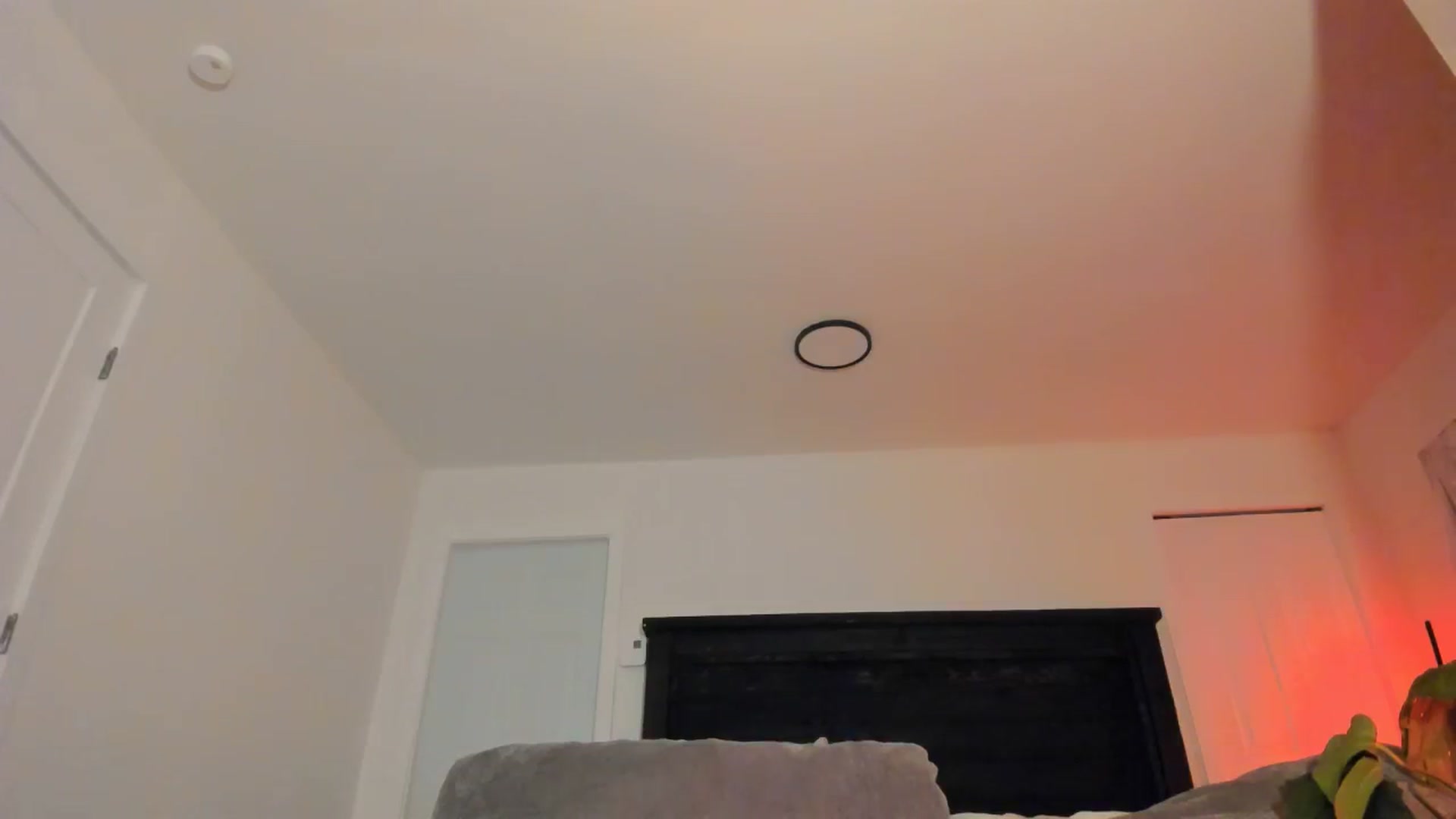 Gallery image thumbnail from Skyler_Gray's myfreecams stream on, 04/14/2026, 06:05 image 9 of 20