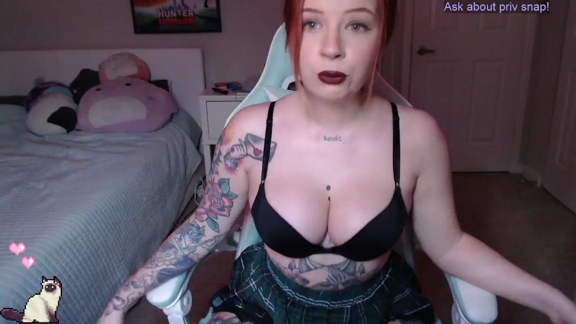 Gallery image thumbnail from Skyrim_Slut's myfreecams stream on, 07/20/2024, 20:03 image 19 of 20