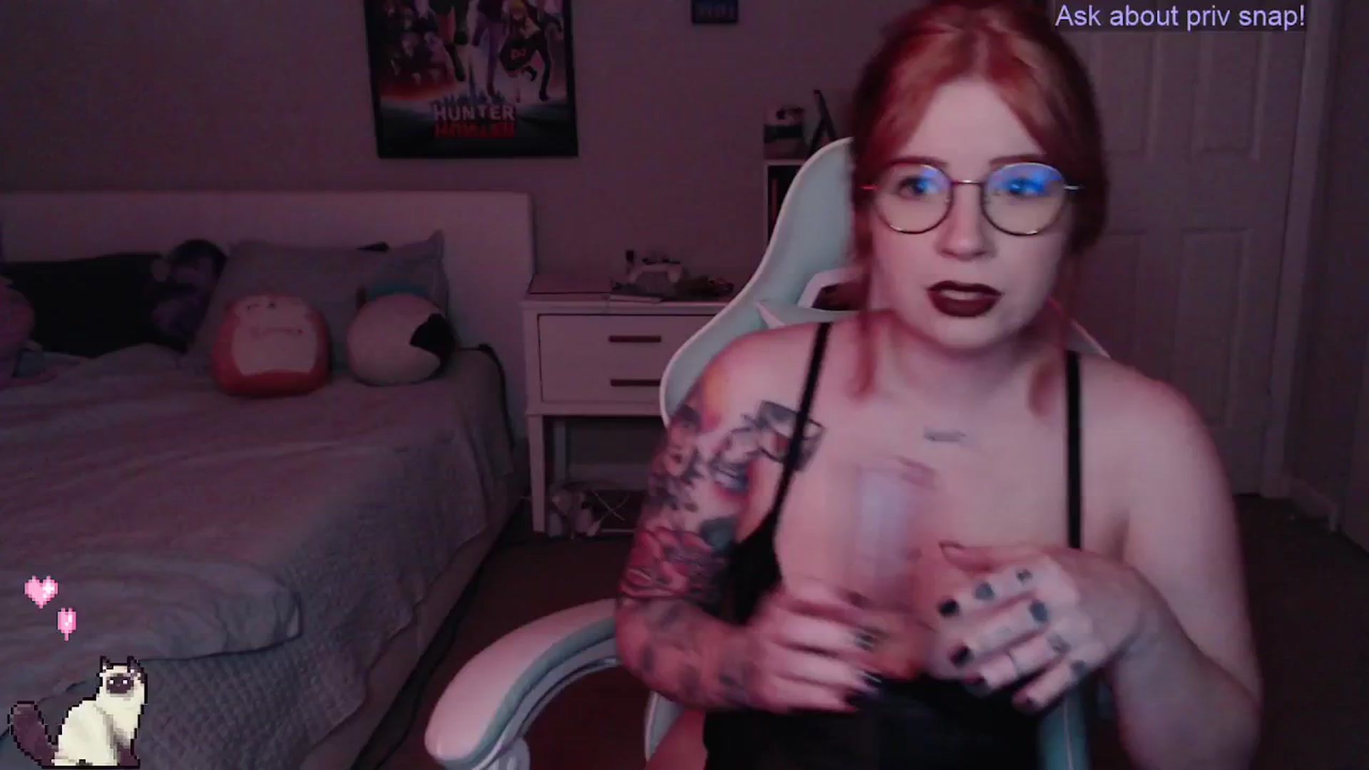Gallery image thumbnail from Skyrim_Slut's myfreecams stream on, 07/22/2024, 01:43 image 9 of 20