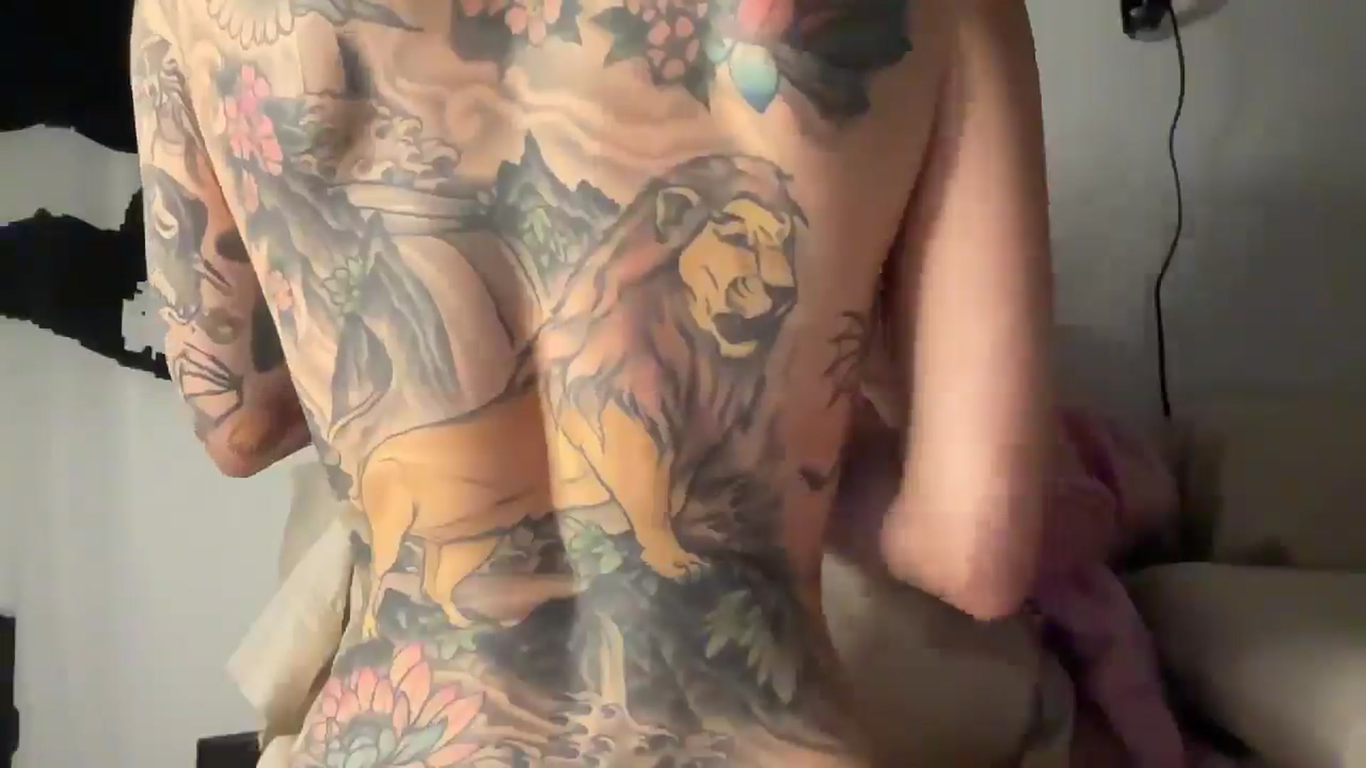 Gallery image thumbnail from Skysvault's myfreecams stream on, 06/25/2025, 07:25 image 11 of 20