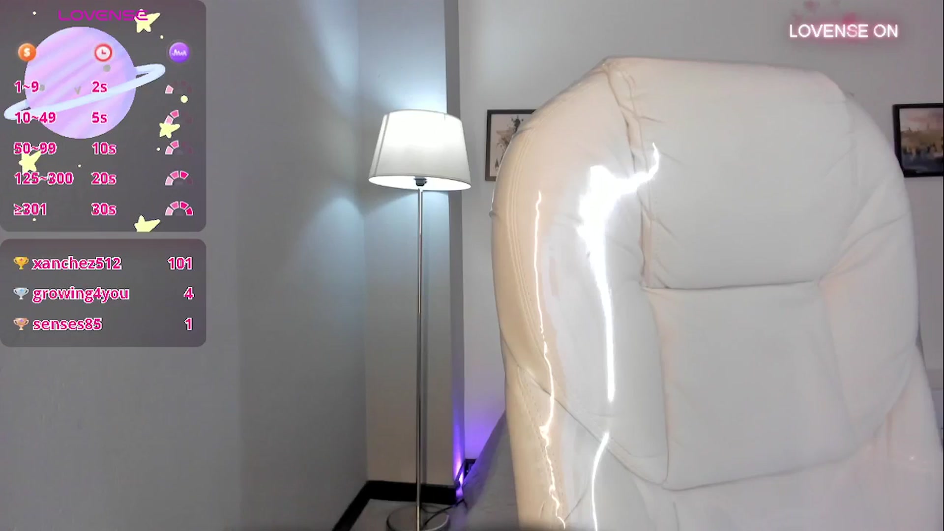 Gallery image thumbnail from Skyy_jones's myfreecams stream on, 06/30/2025, 17:05 image 18 of 20