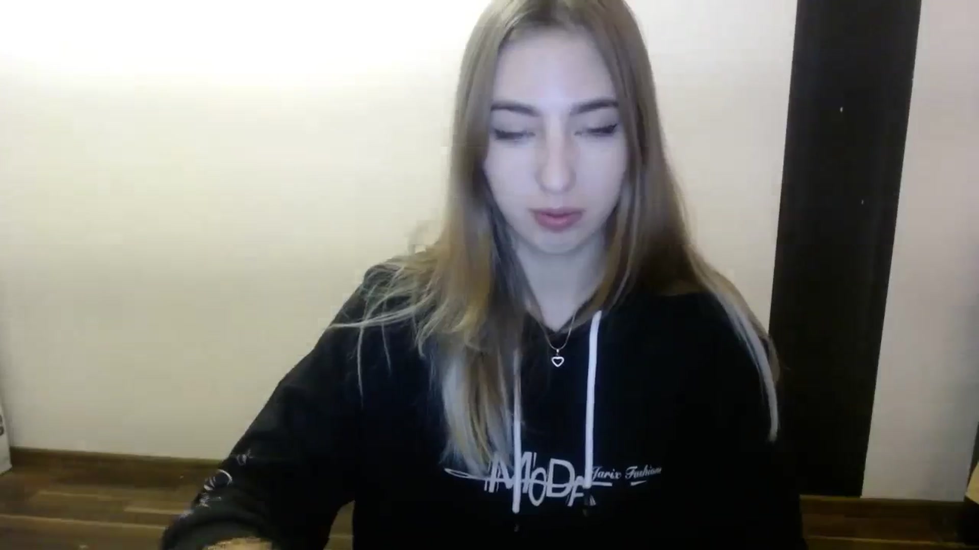 Gallery image thumbnail from Skyyyy's myfreecams stream on, 02/29/2024, 15:51 image 9 of 20