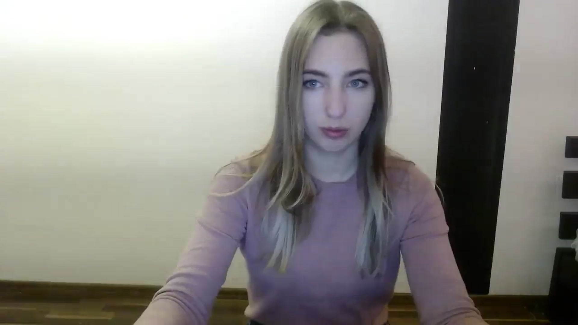 Gallery image thumbnail from Skyyyy's myfreecams stream on, 03/01/2024, 20:03 image 18 of 20