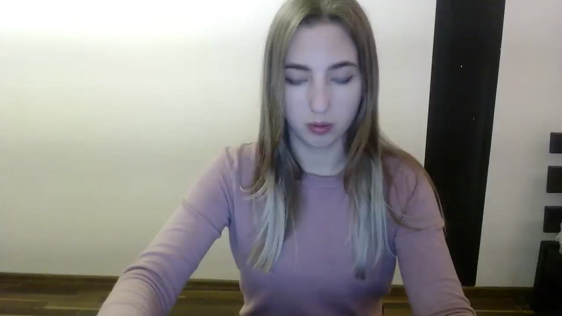 Gallery image thumbnail from Skyyyy's myfreecams stream on, 03/01/2024, 20:03 image 7 of 20
