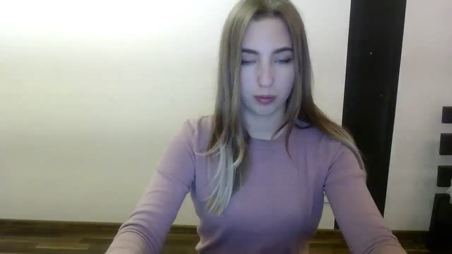 Gallery image thumbnail from Skyyyy's myfreecams stream on, 03/01/2024, 20:03 image 9 of 20
