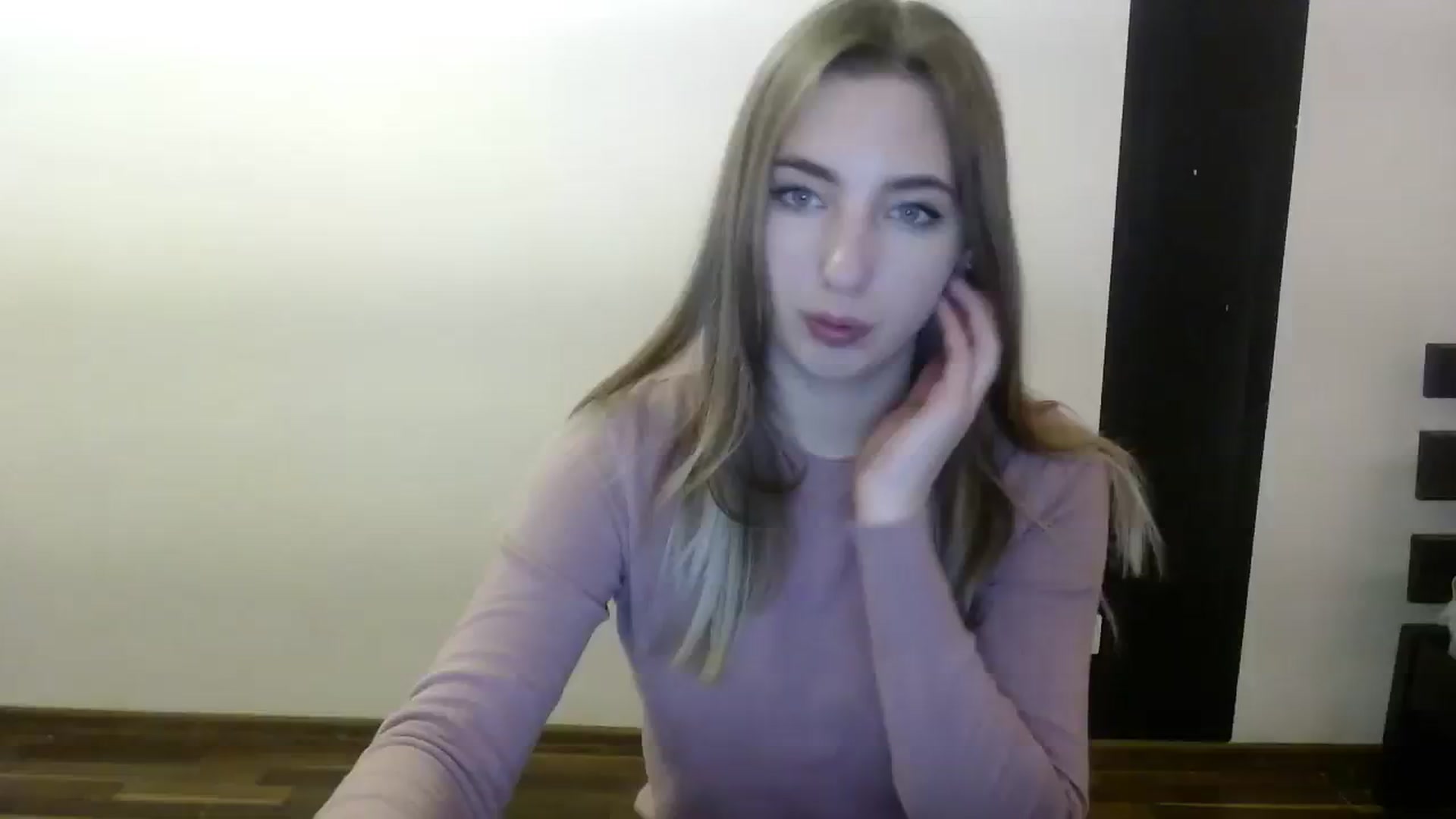 Gallery image thumbnail from Skyyyy's myfreecams stream on, 03/01/2024, 20:03 image 17 of 20