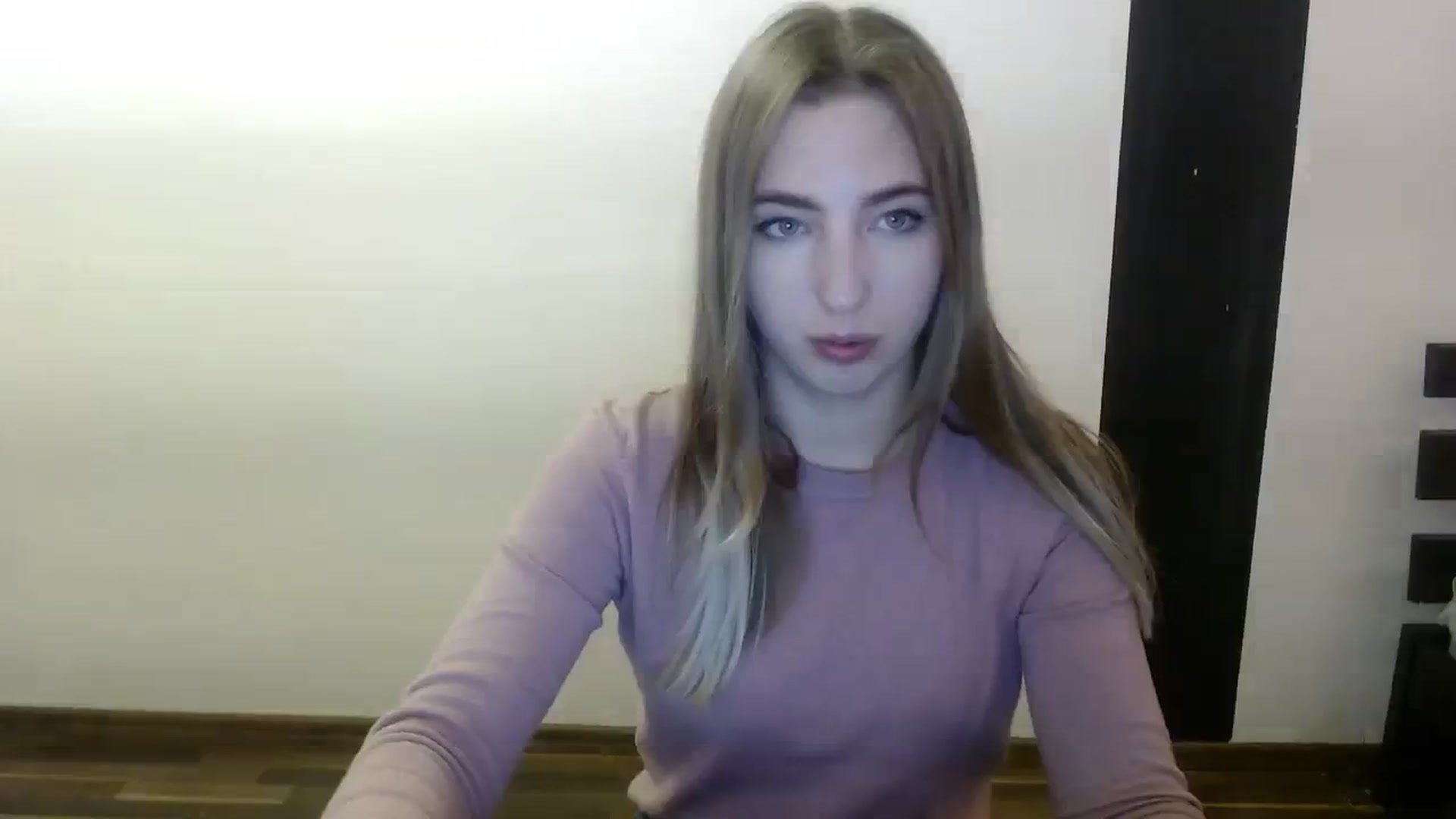 Gallery image thumbnail from Skyyyy's myfreecams stream on, 03/01/2024, 20:03 image 12 of 20