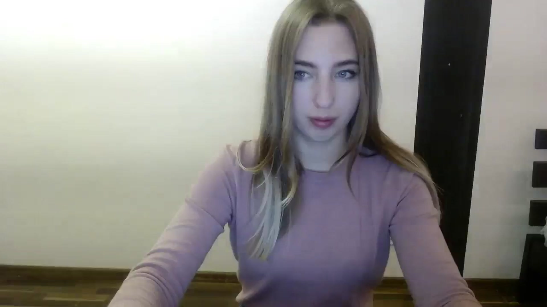 Gallery image thumbnail from Skyyyy's myfreecams stream on, 03/01/2024, 20:03 image 8 of 20