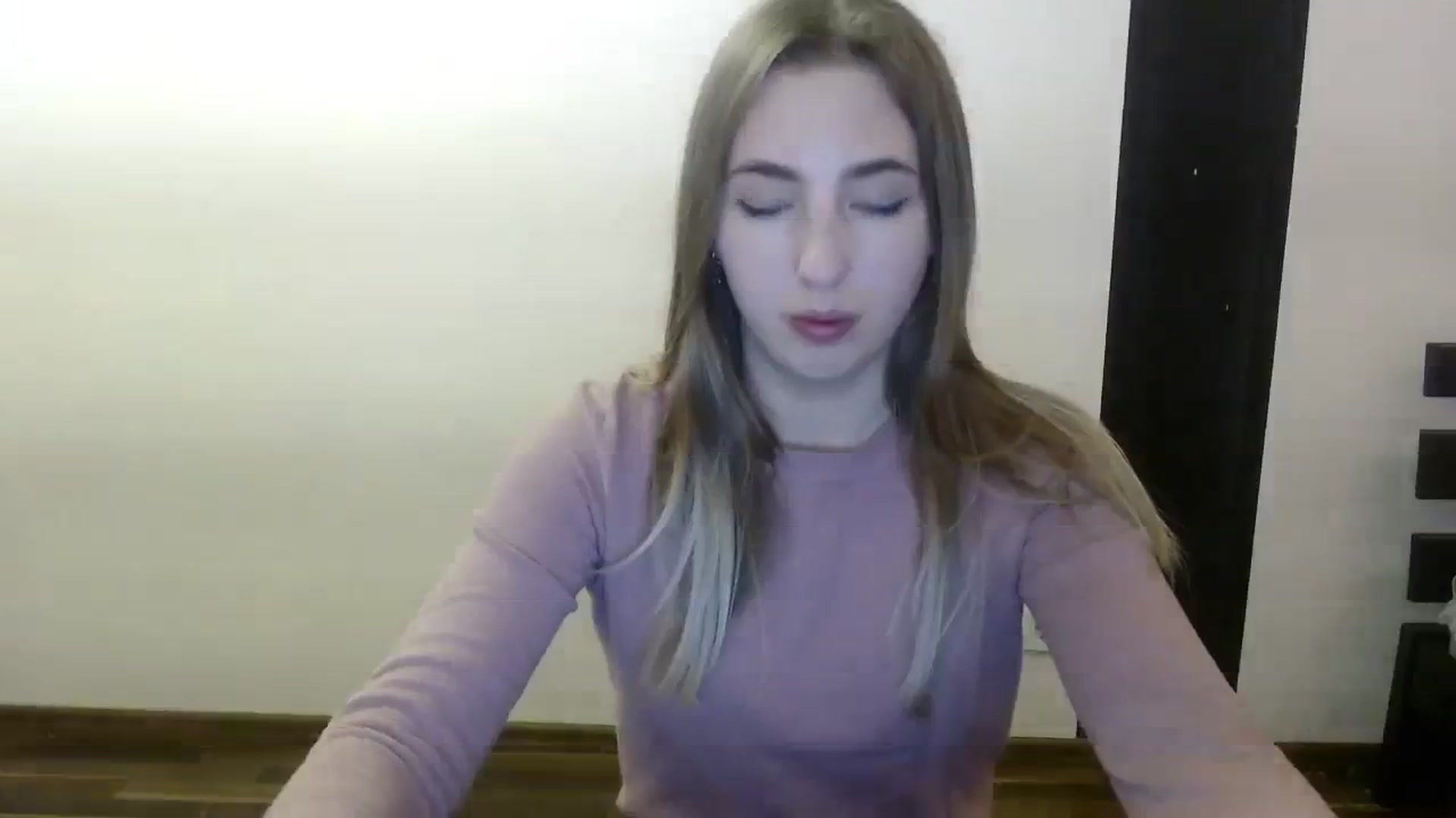 Gallery image thumbnail from Skyyyy's myfreecams stream on, 03/01/2024, 20:03 image 3 of 20