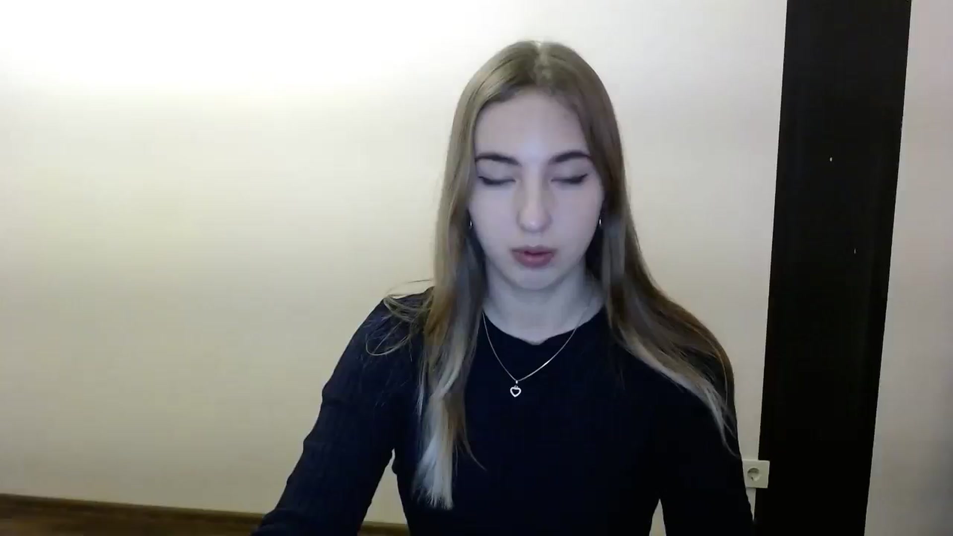 Gallery image thumbnail from Skyyyy's myfreecams stream on, 03/06/2024, 16:34 image 9 of 20