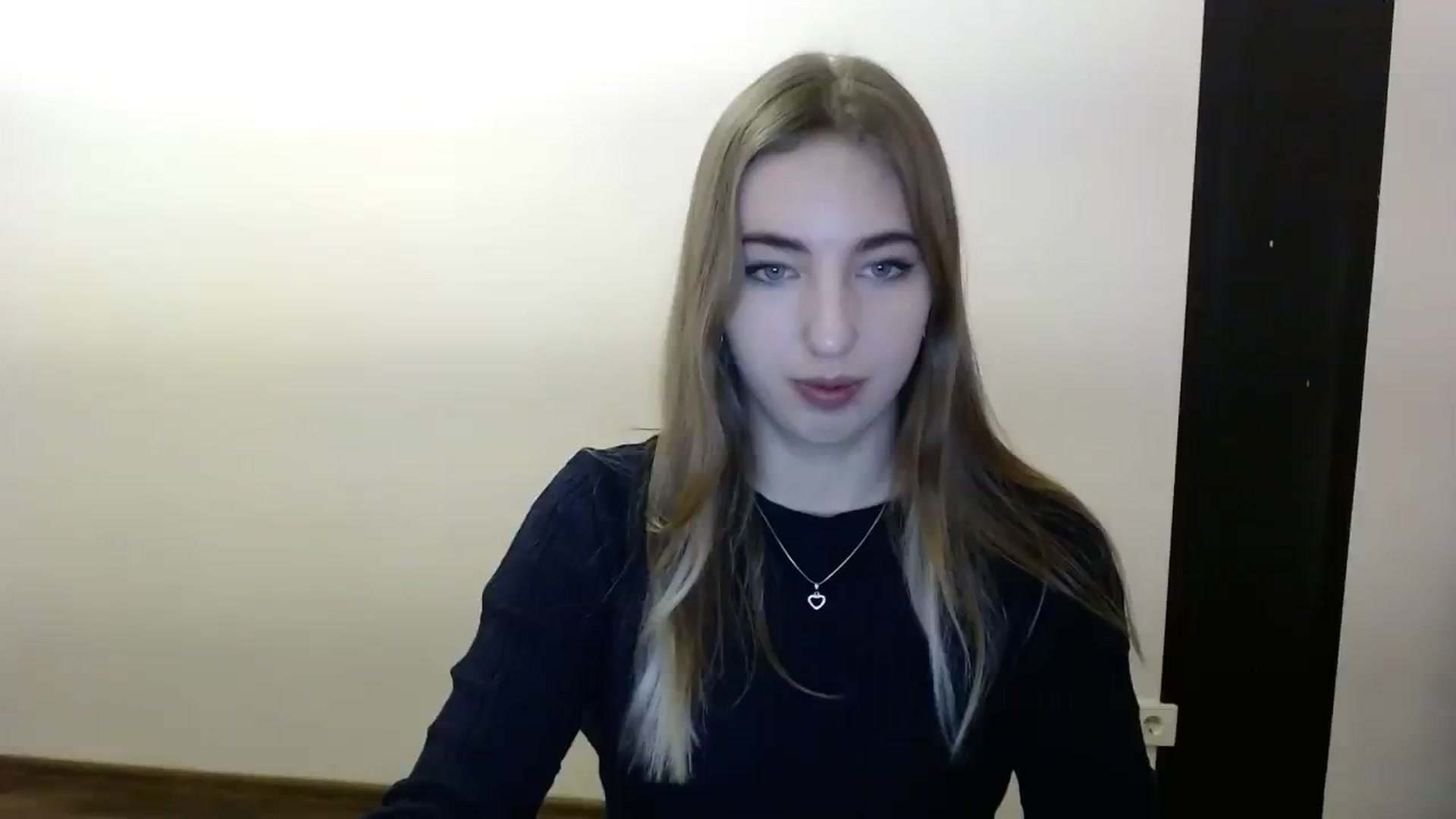 Gallery image thumbnail from Skyyyy's myfreecams stream on, 03/06/2024, 16:34 image 17 of 20