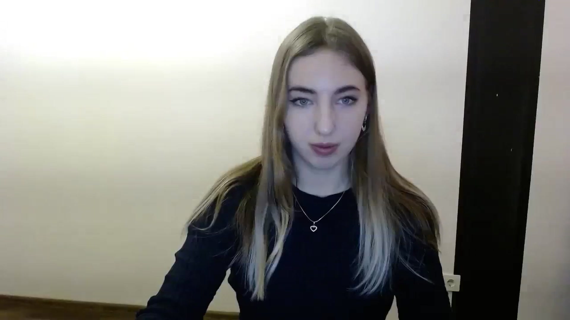 Gallery image thumbnail from Skyyyy's myfreecams stream on, 03/06/2024, 16:34 image 20 of 20