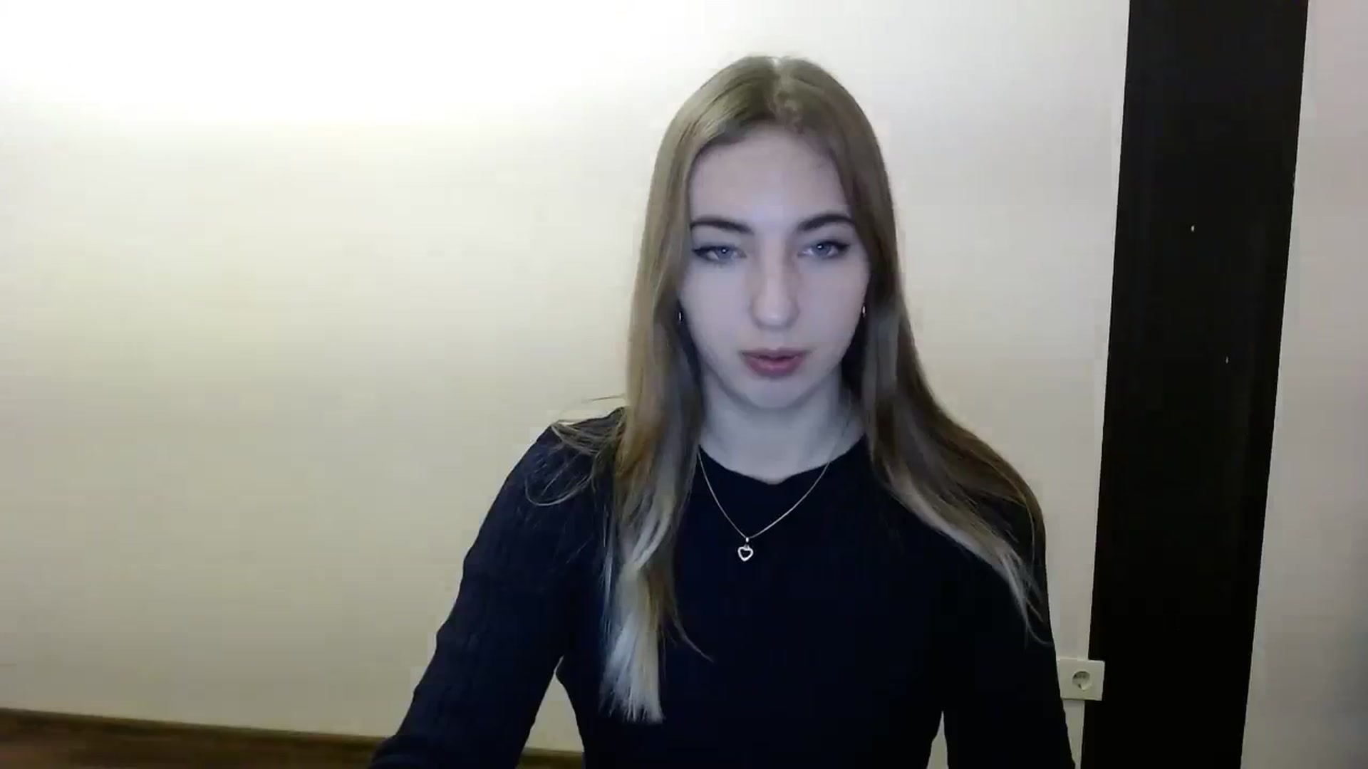 Gallery image thumbnail from Skyyyy's myfreecams stream on, 03/06/2024, 16:34 image 10 of 20